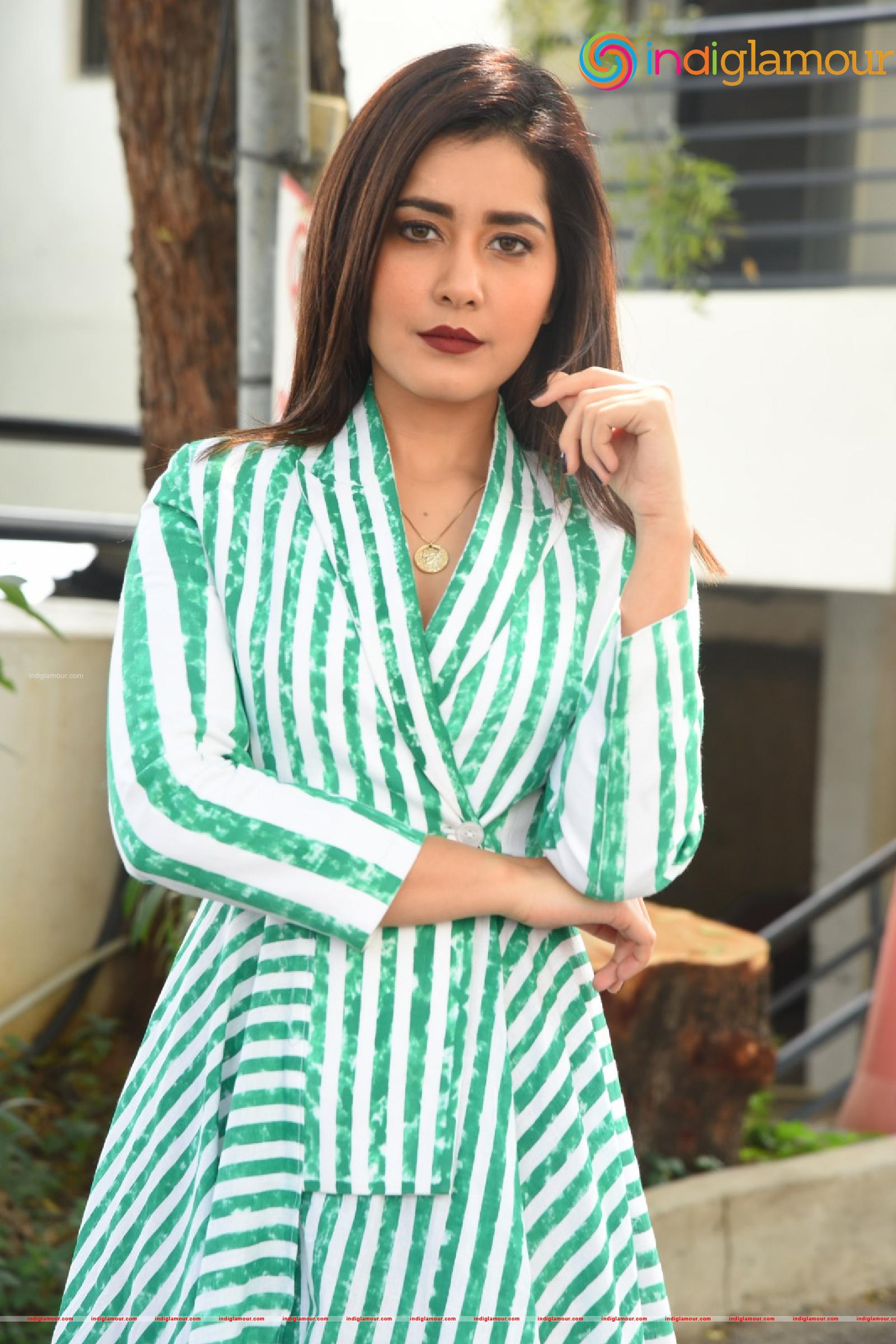 Raashi Khanna Actress hd photo