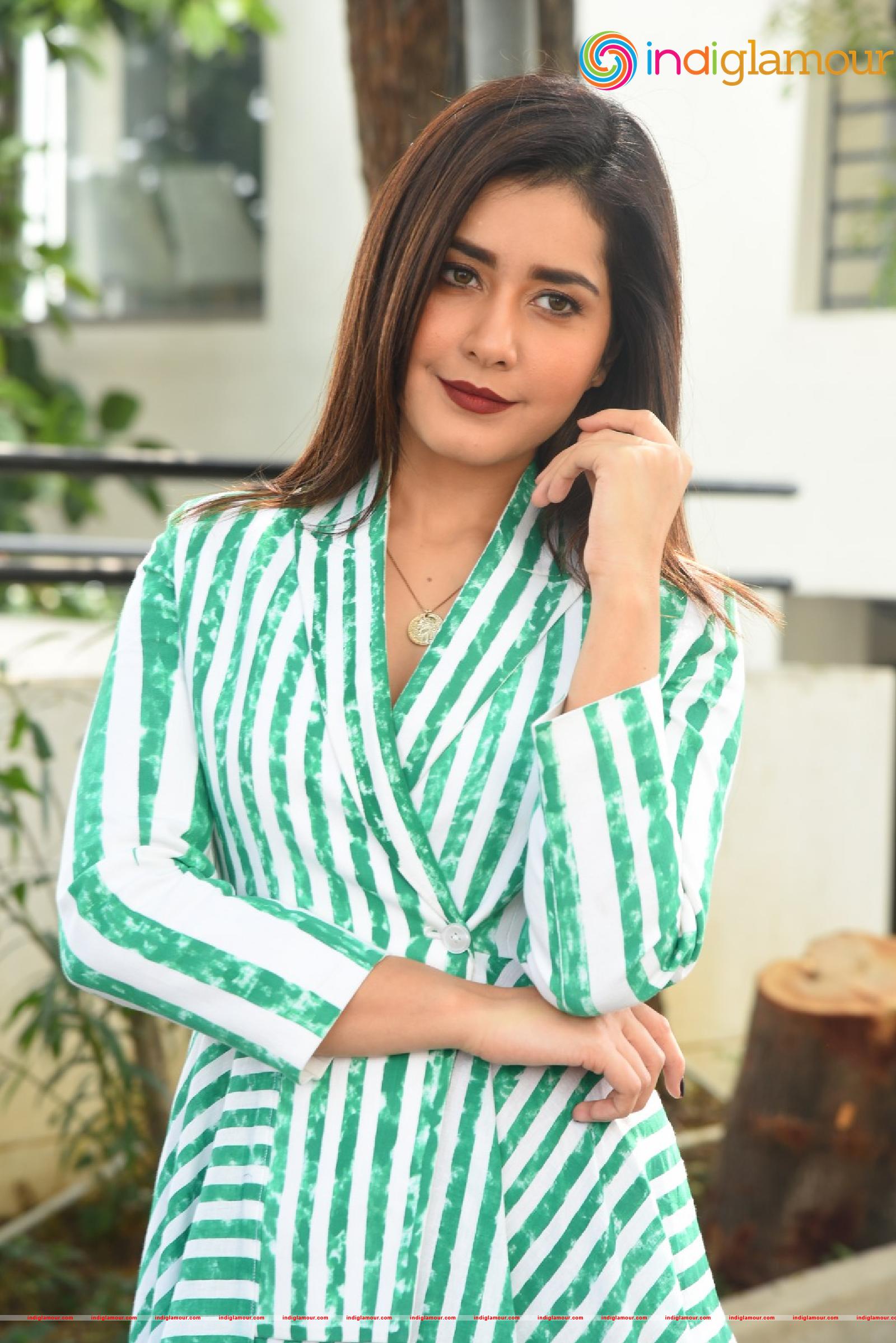 Raashi Khanna Actress hd photo