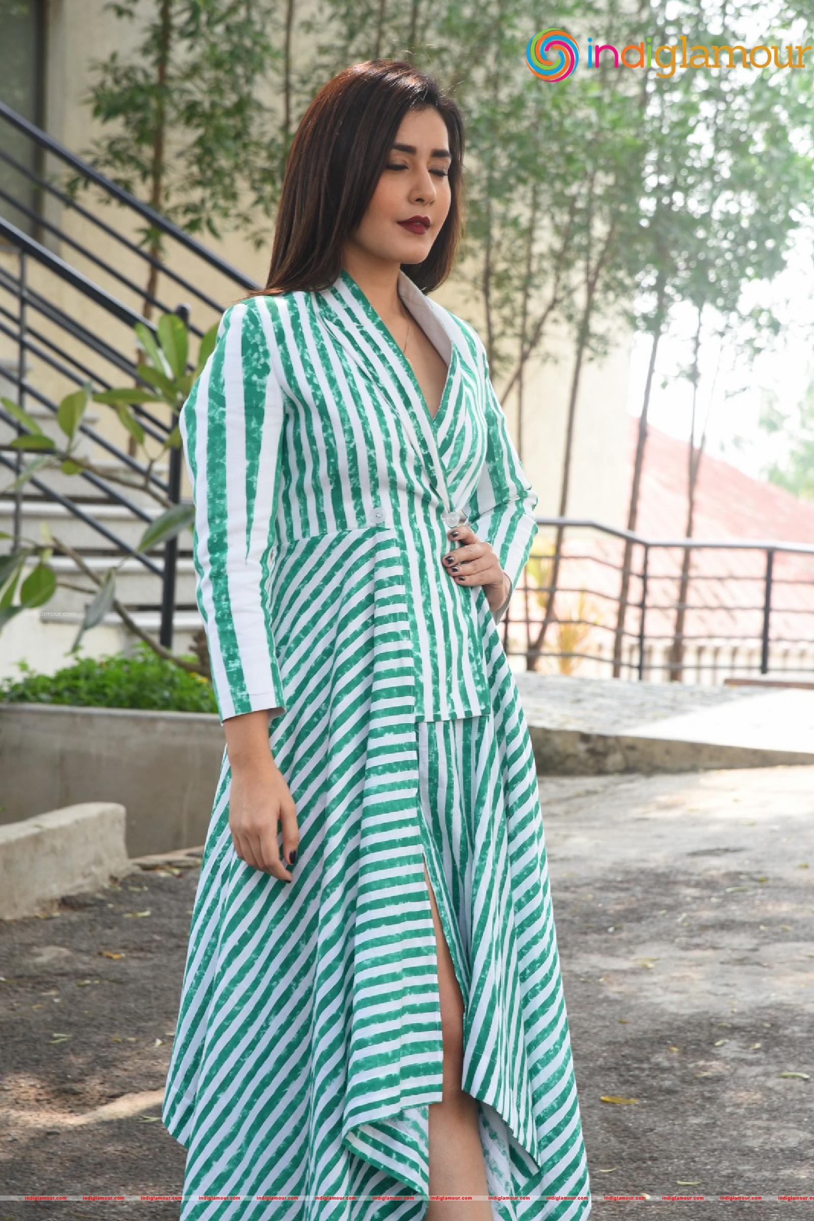 Raashi Khanna Actress hd photo