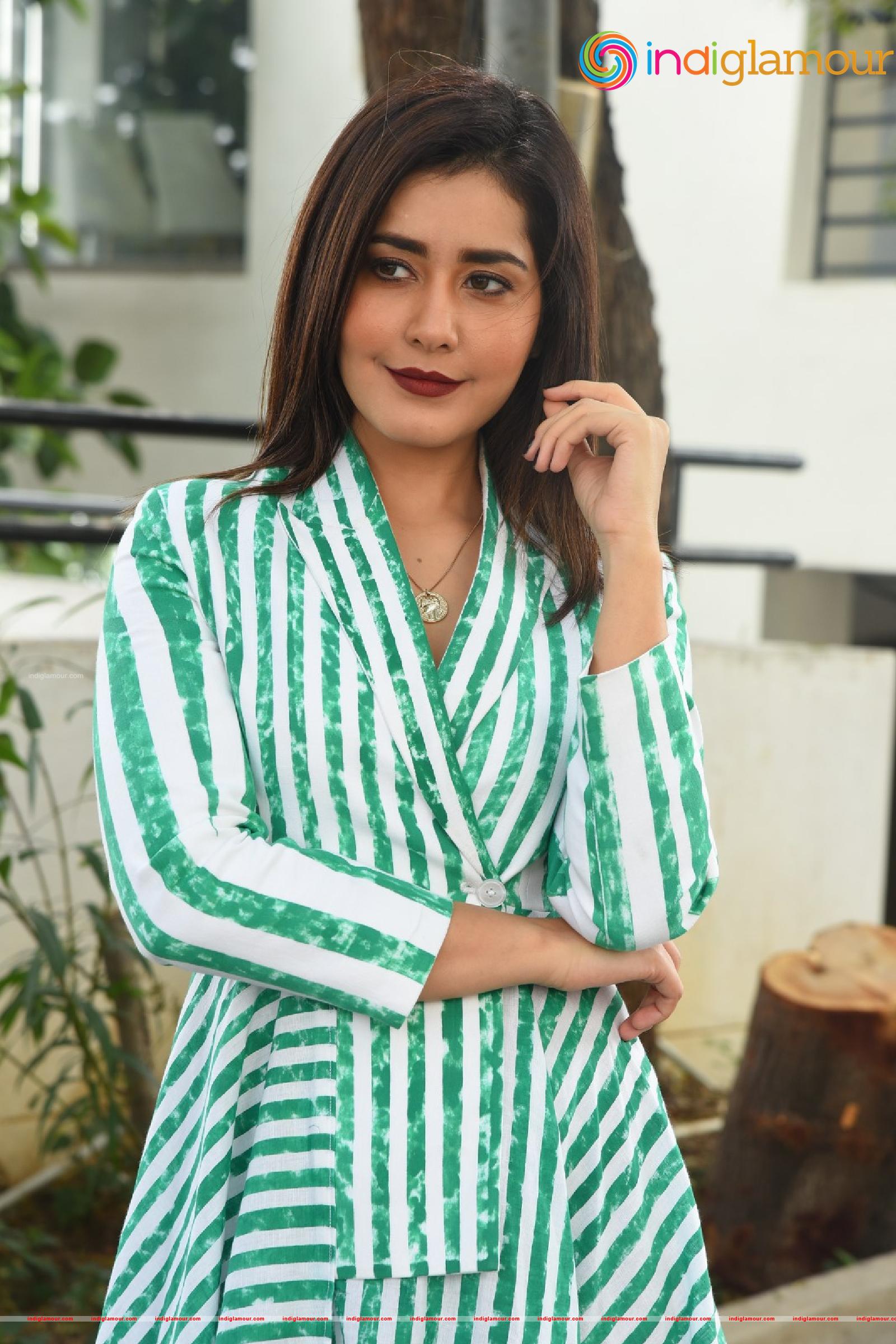 Raashi Khanna Actress hd photo