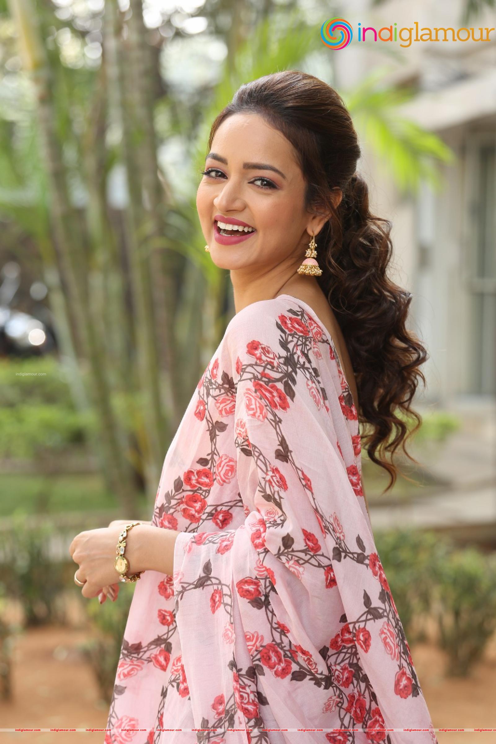 Shanvi Srivastava Actress hd photo