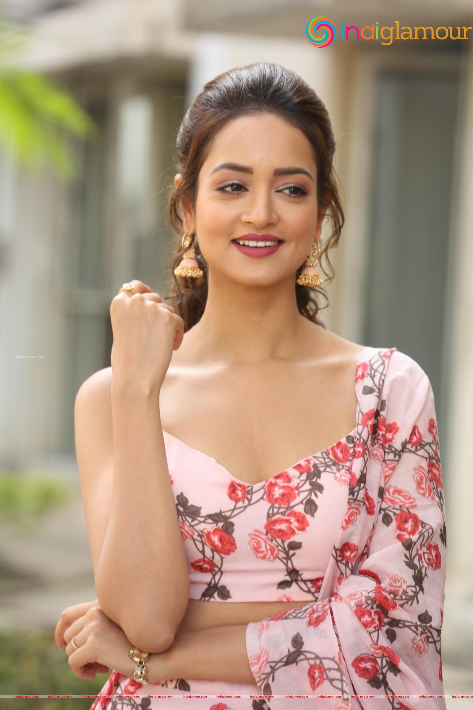 Shanvi Srivastava Actress hd photo