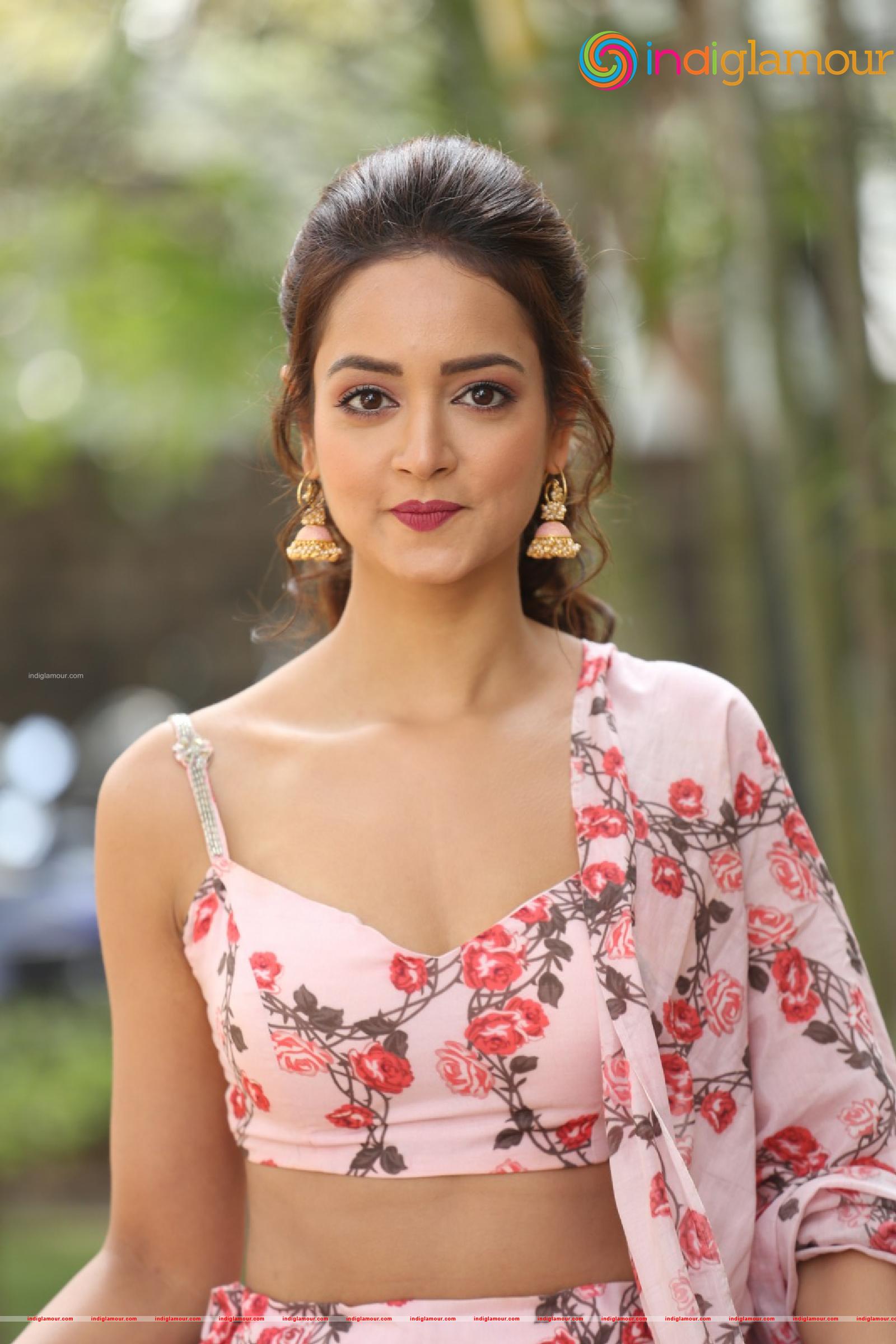 Shanvi Srivastava Actress hd photo