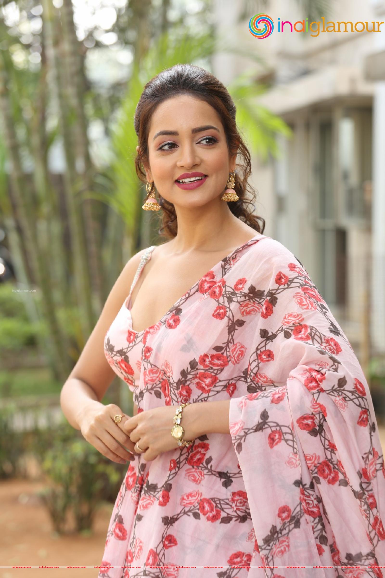 Shanvi Srivastava Actress hd photo