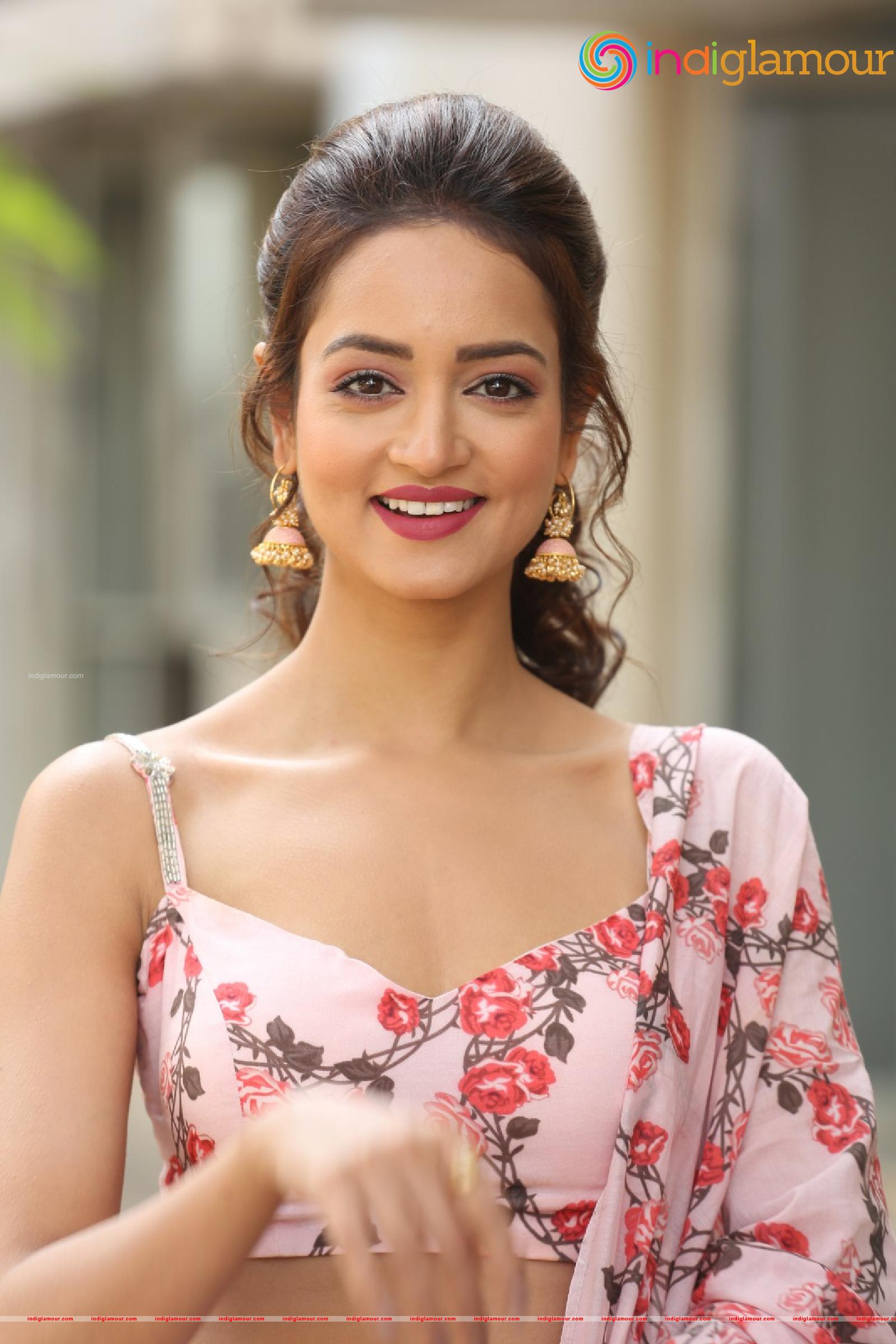 Shanvi Srivastava Actress hd photo