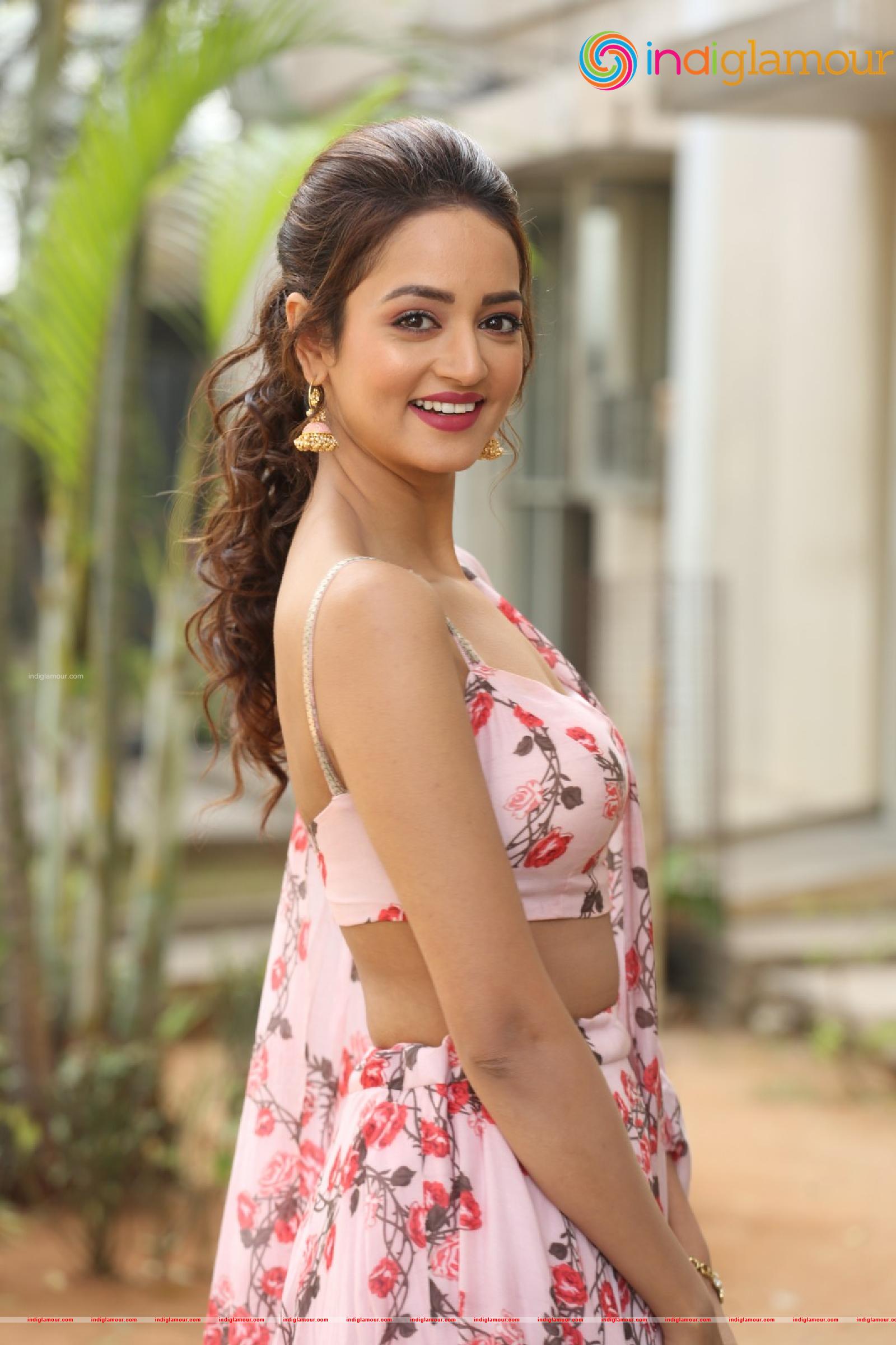 Shanvi Srivastava Actress hd photo