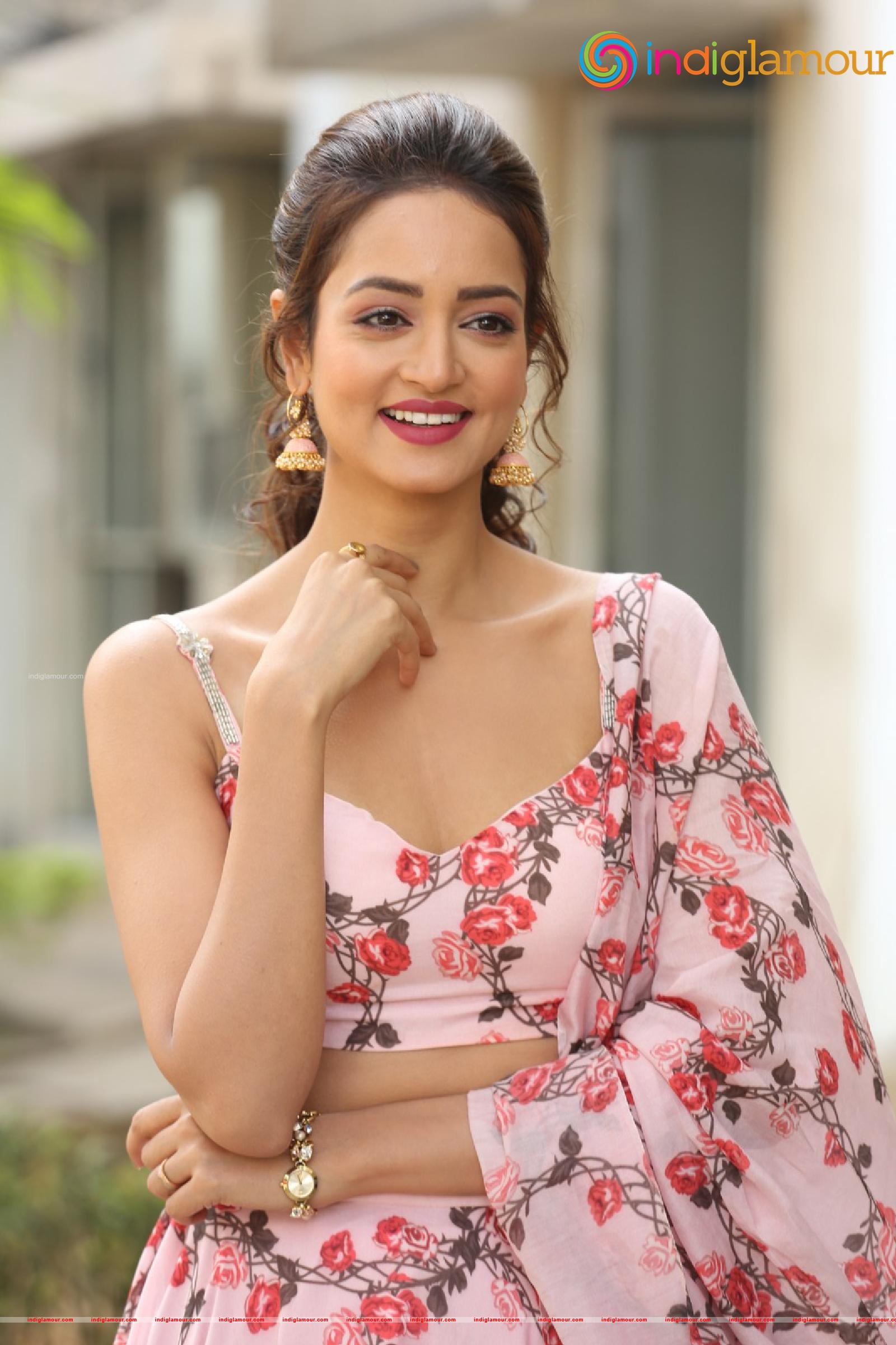 Shanvi Srivastava Actress hd photo