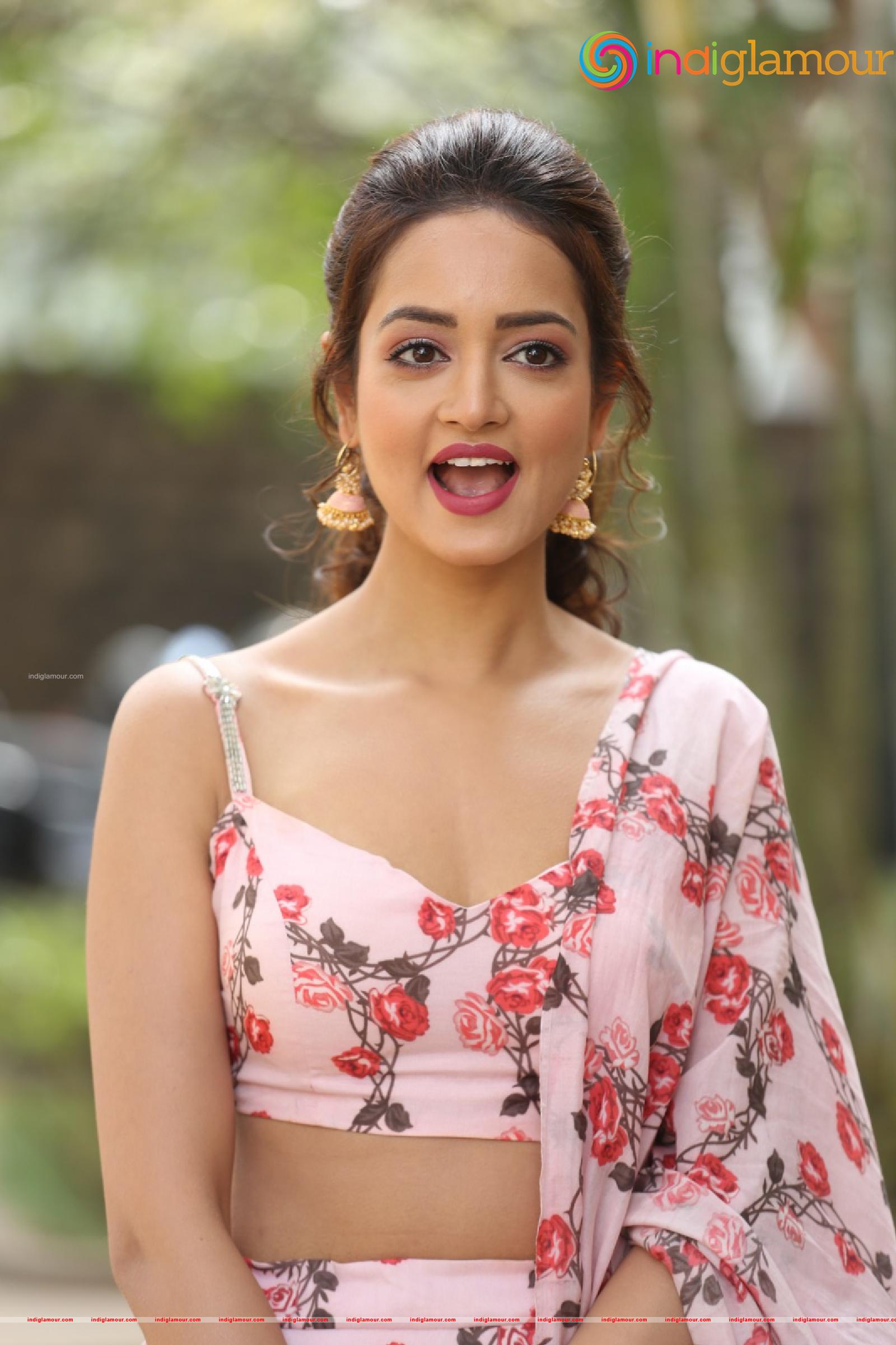 Shanvi Srivastava Actress hd photo