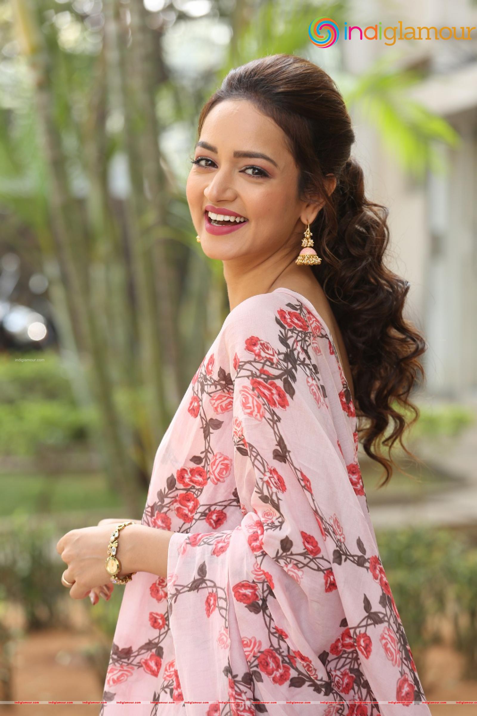 Shanvi Srivastava Actress hd photo