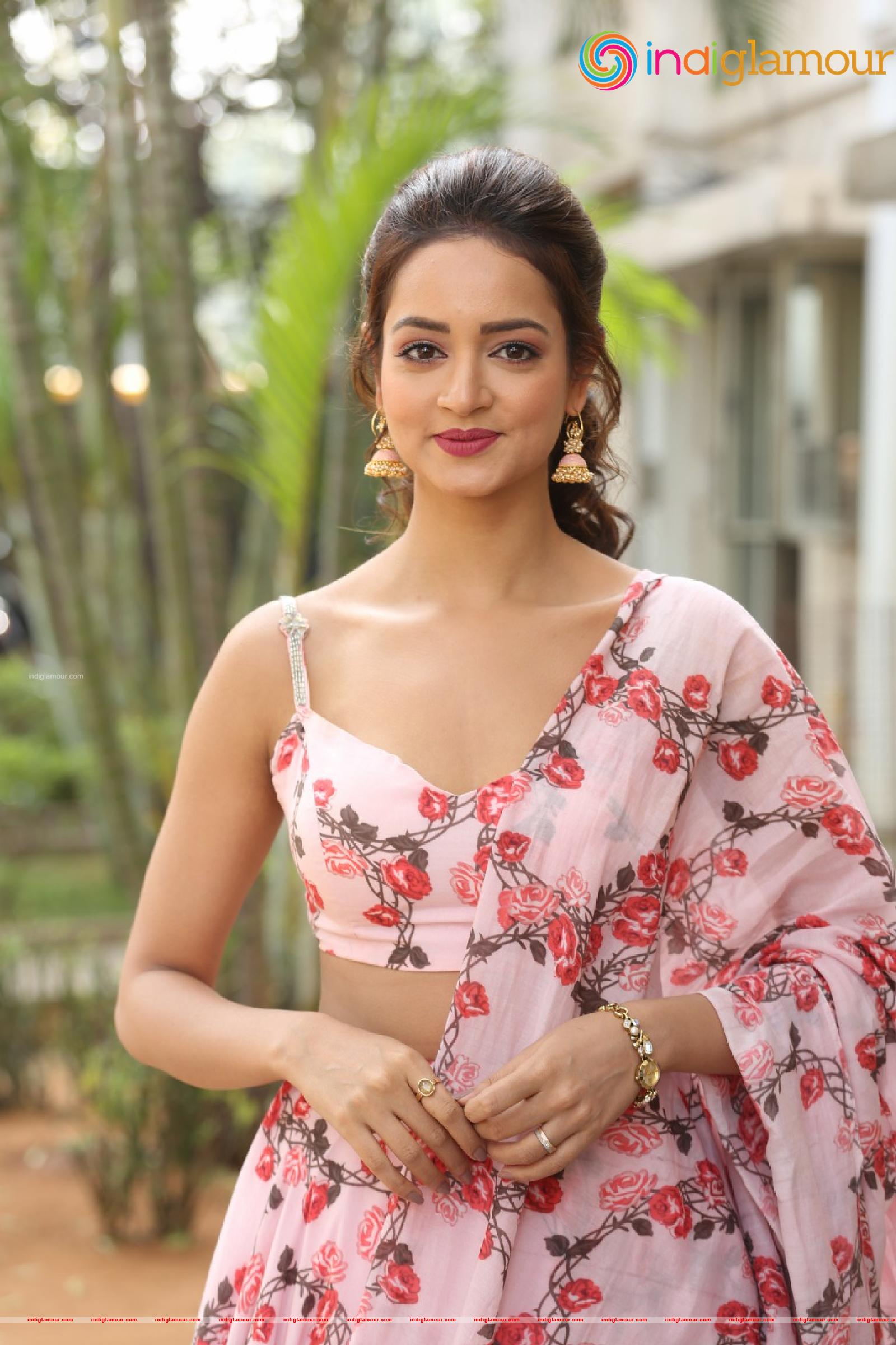 Shanvi Srivastava Actress hd photo