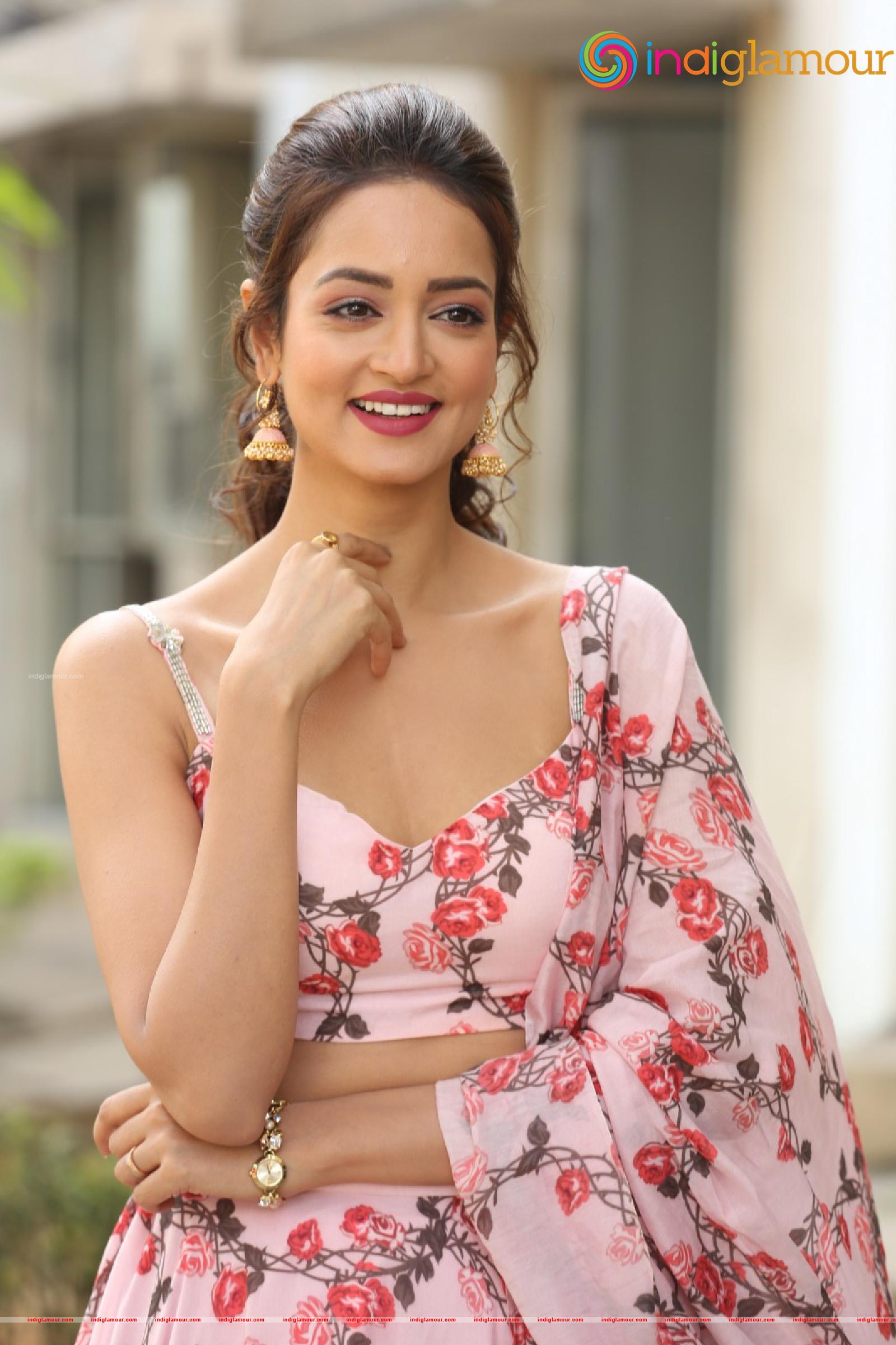 Shanvi Srivastava Actress hd photo