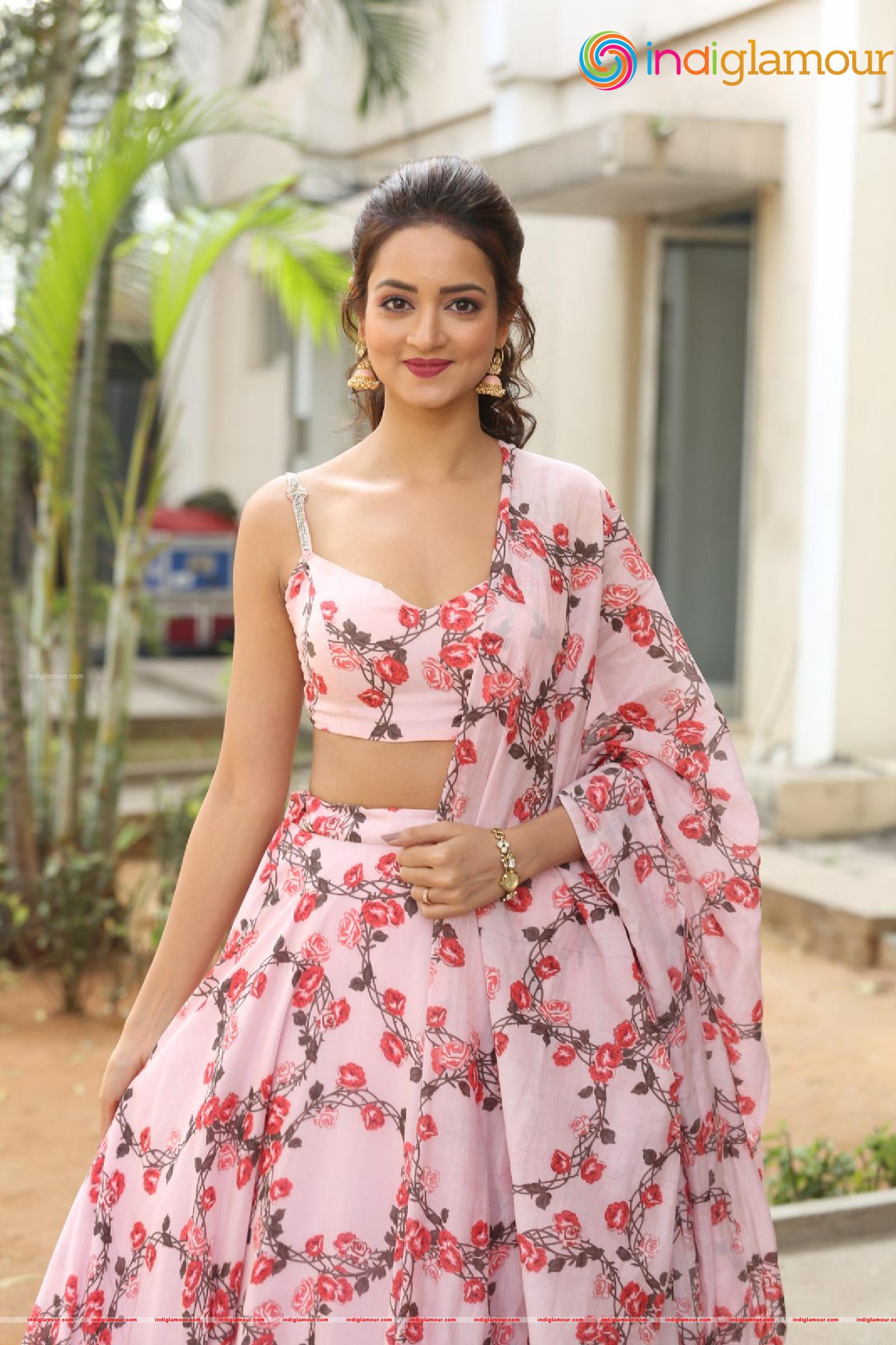 Shanvi Srivastava Actress hd photo