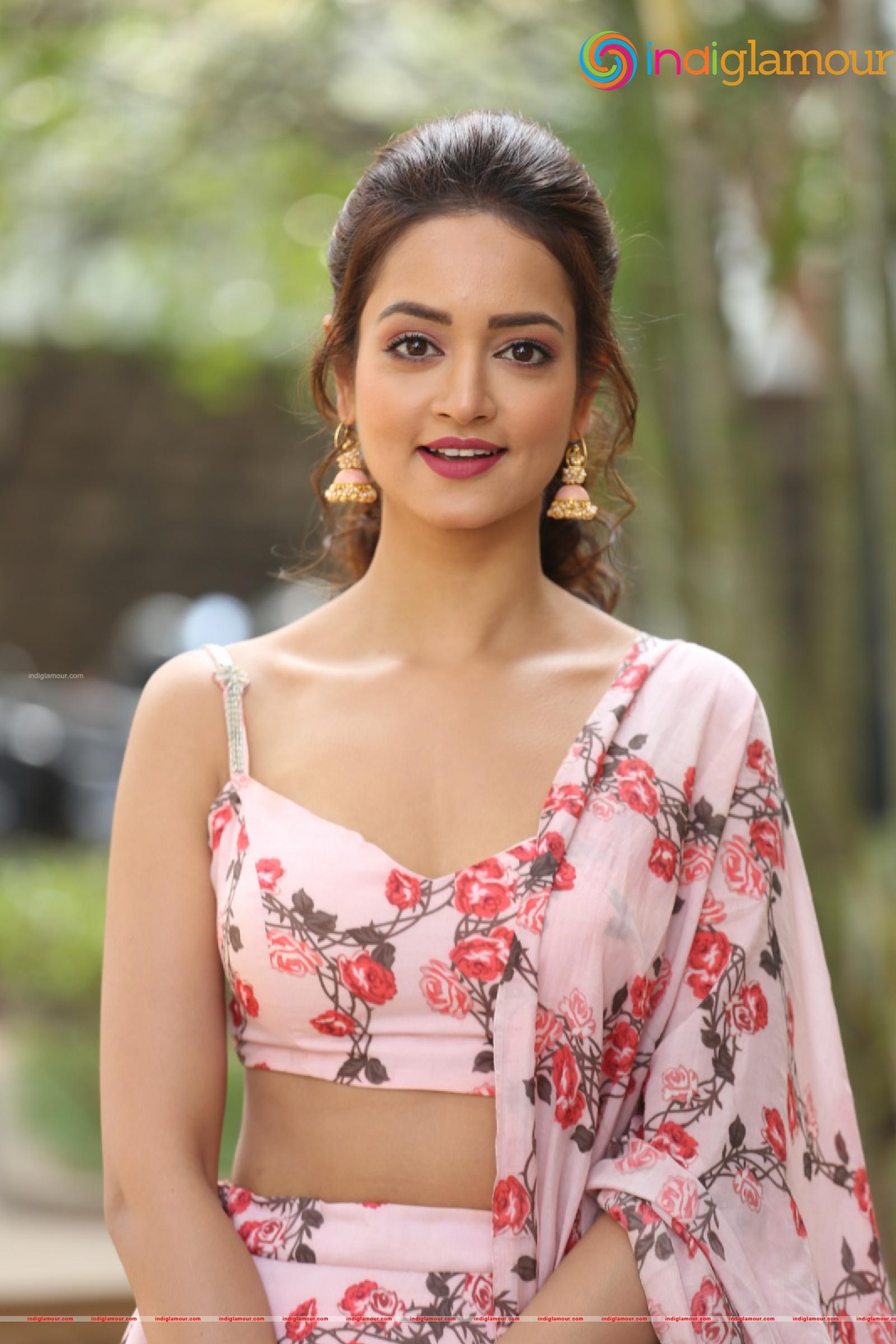 Shanvi Srivastava Actress hd photo