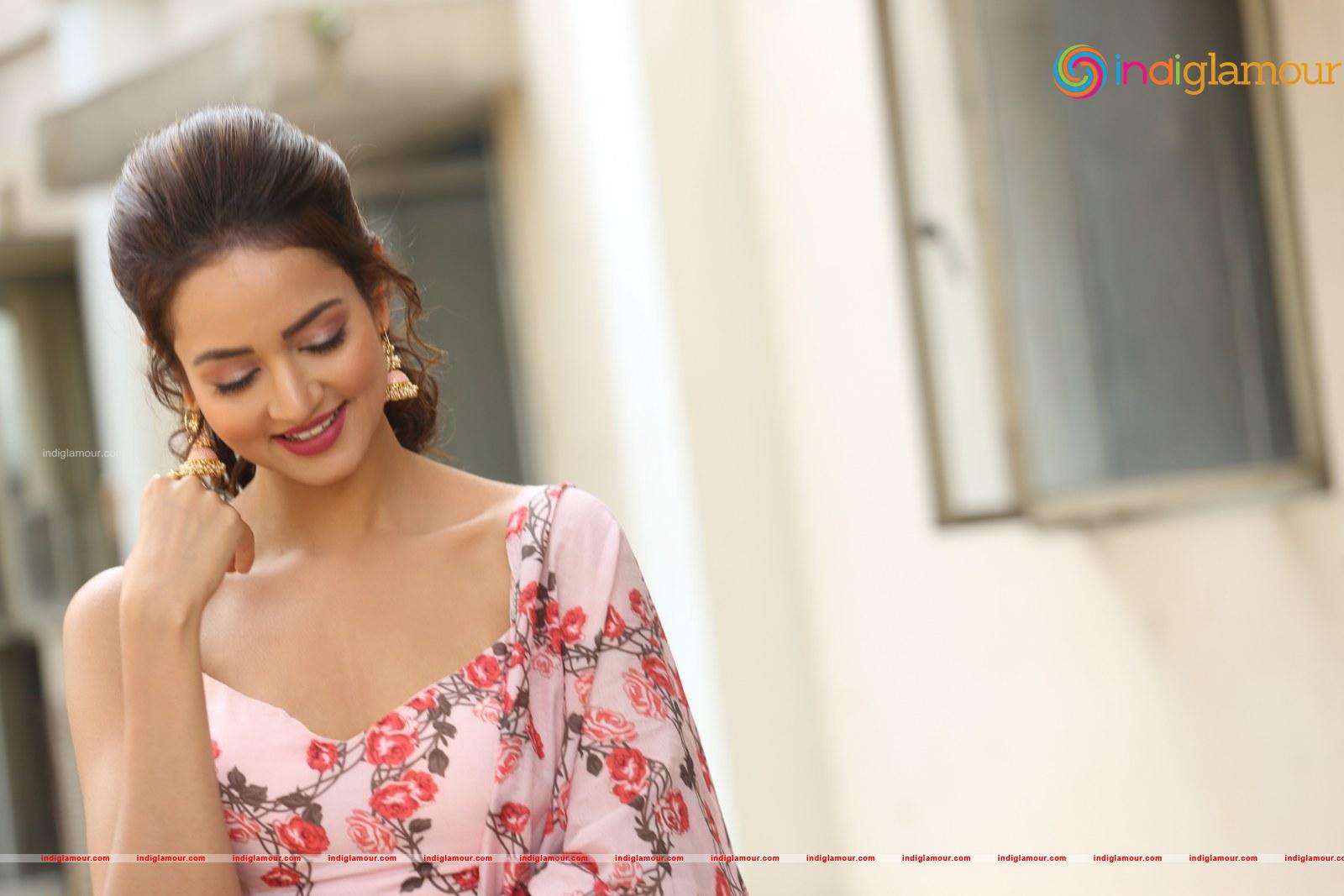 Shanvi Srivastava Actress hd photo
