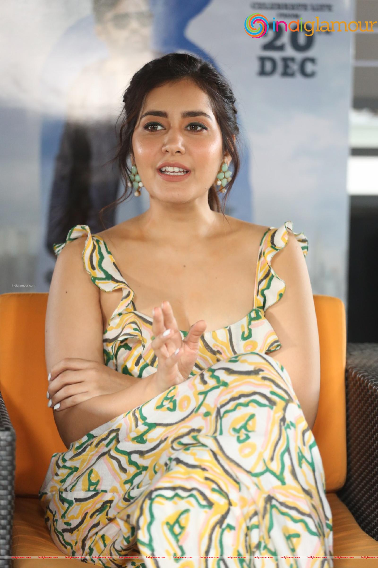 Raashi Khanna Actress hd photo