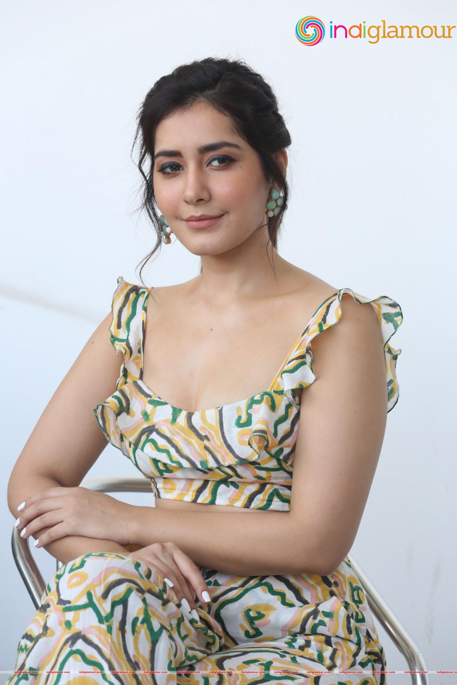 Raashi Khanna Actress hd photo