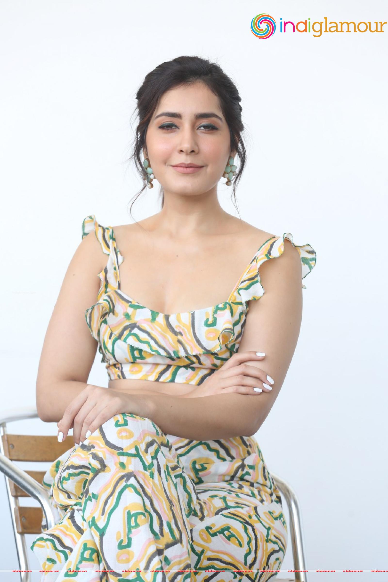 Raashi Khanna Actress hd photo