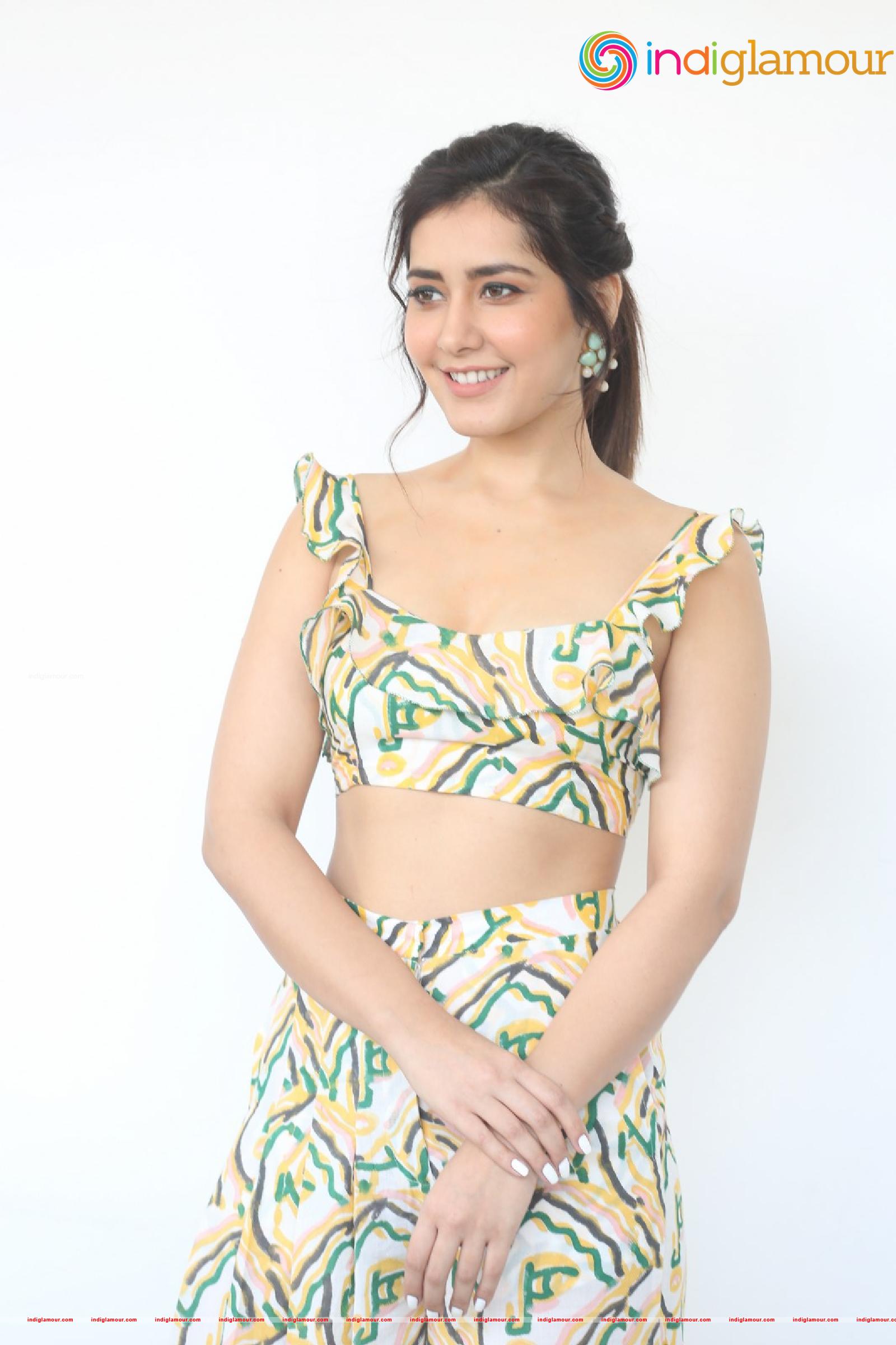 Raashi Khanna Actress hd photo
