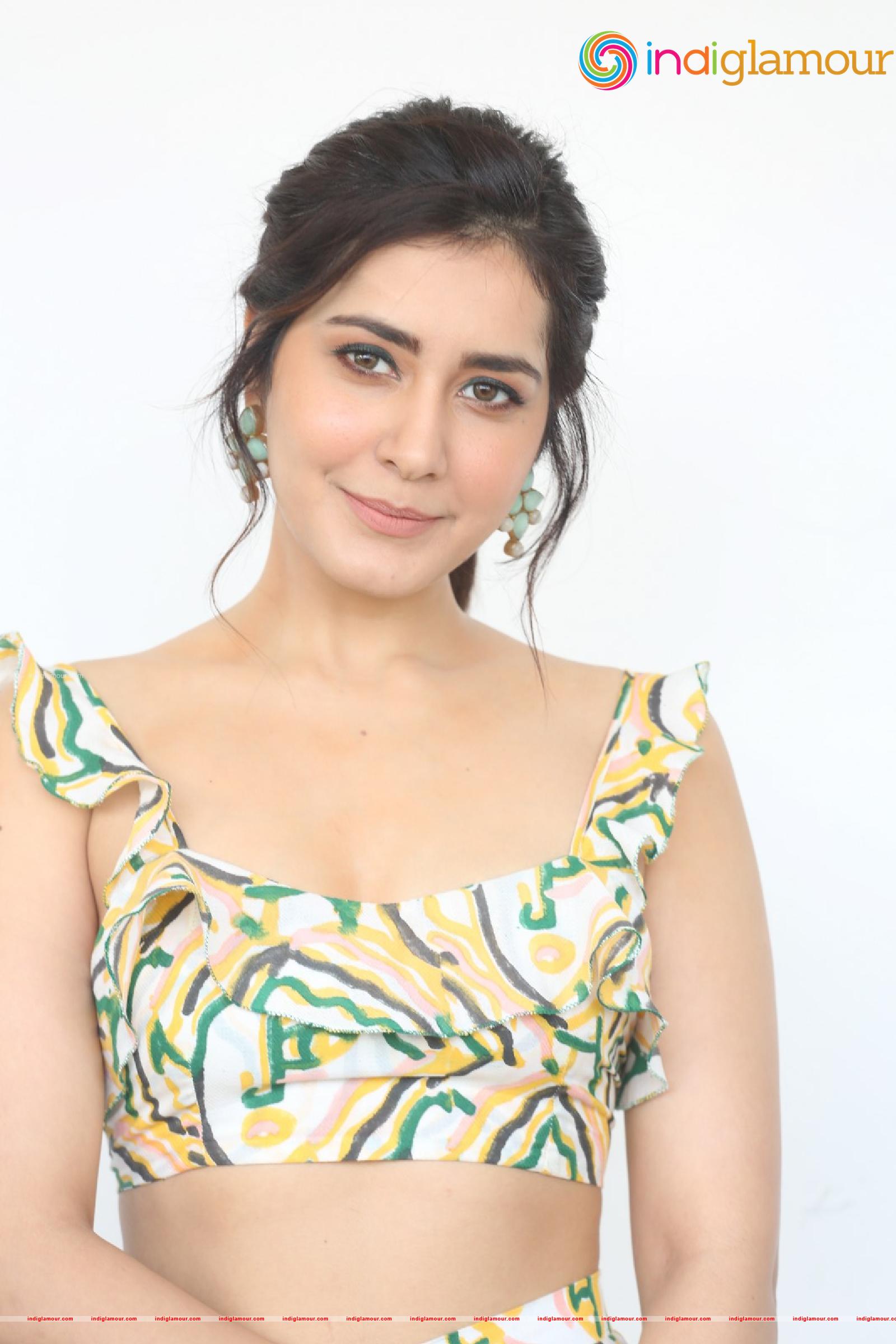 Raashi Khanna Actress hd photo