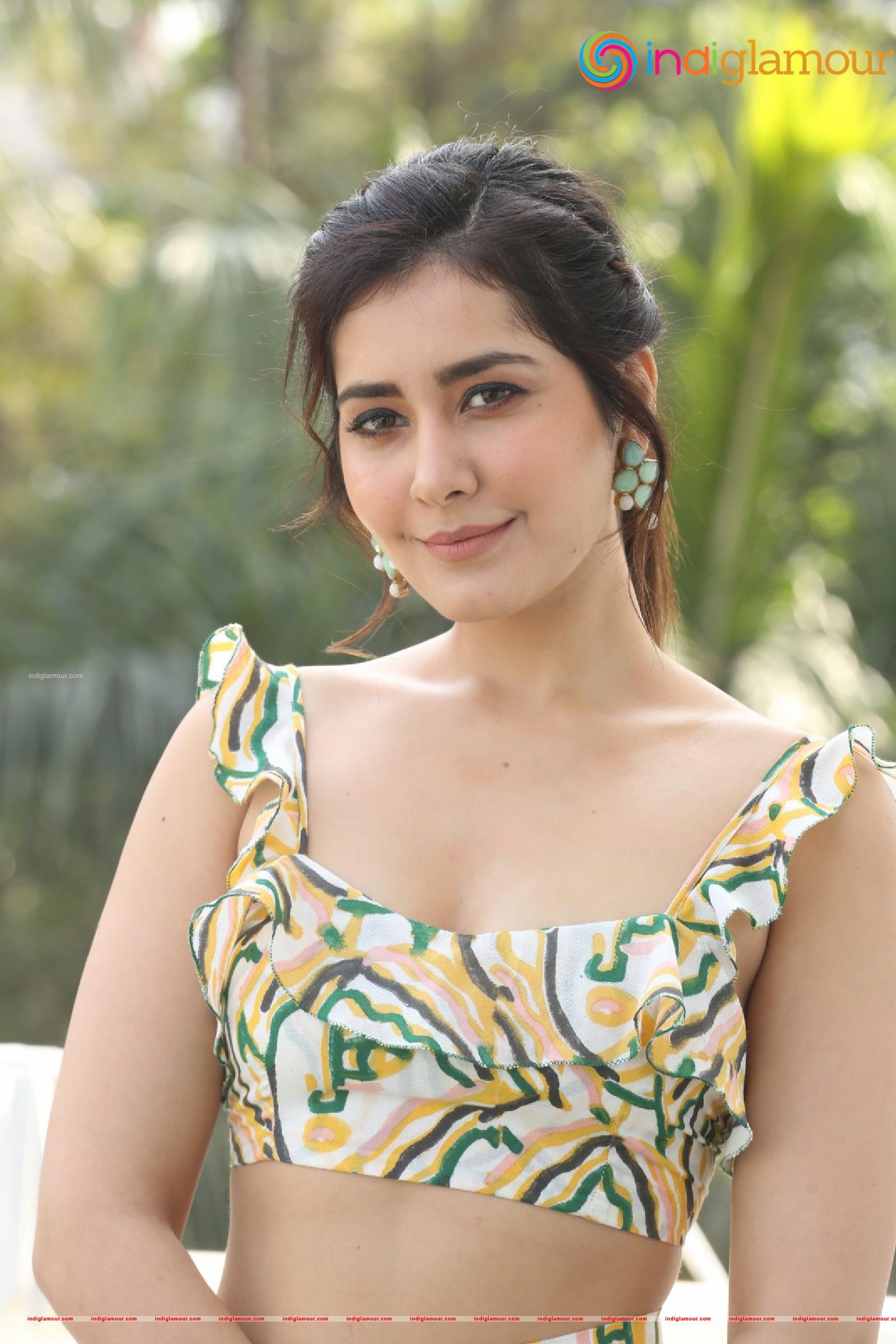 Raashi Khanna Actress hd photo