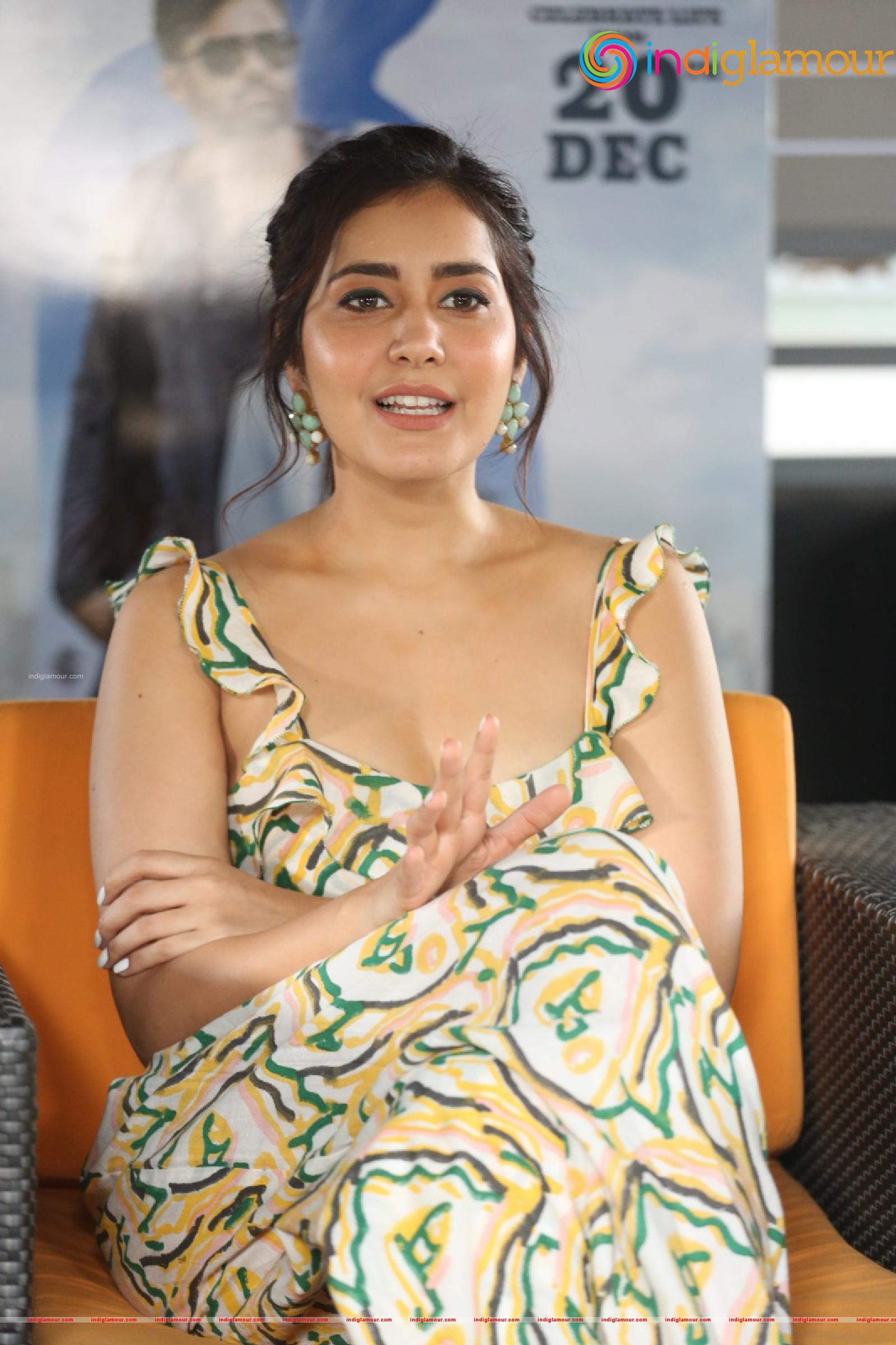 Raashi Khanna Actress hd photo