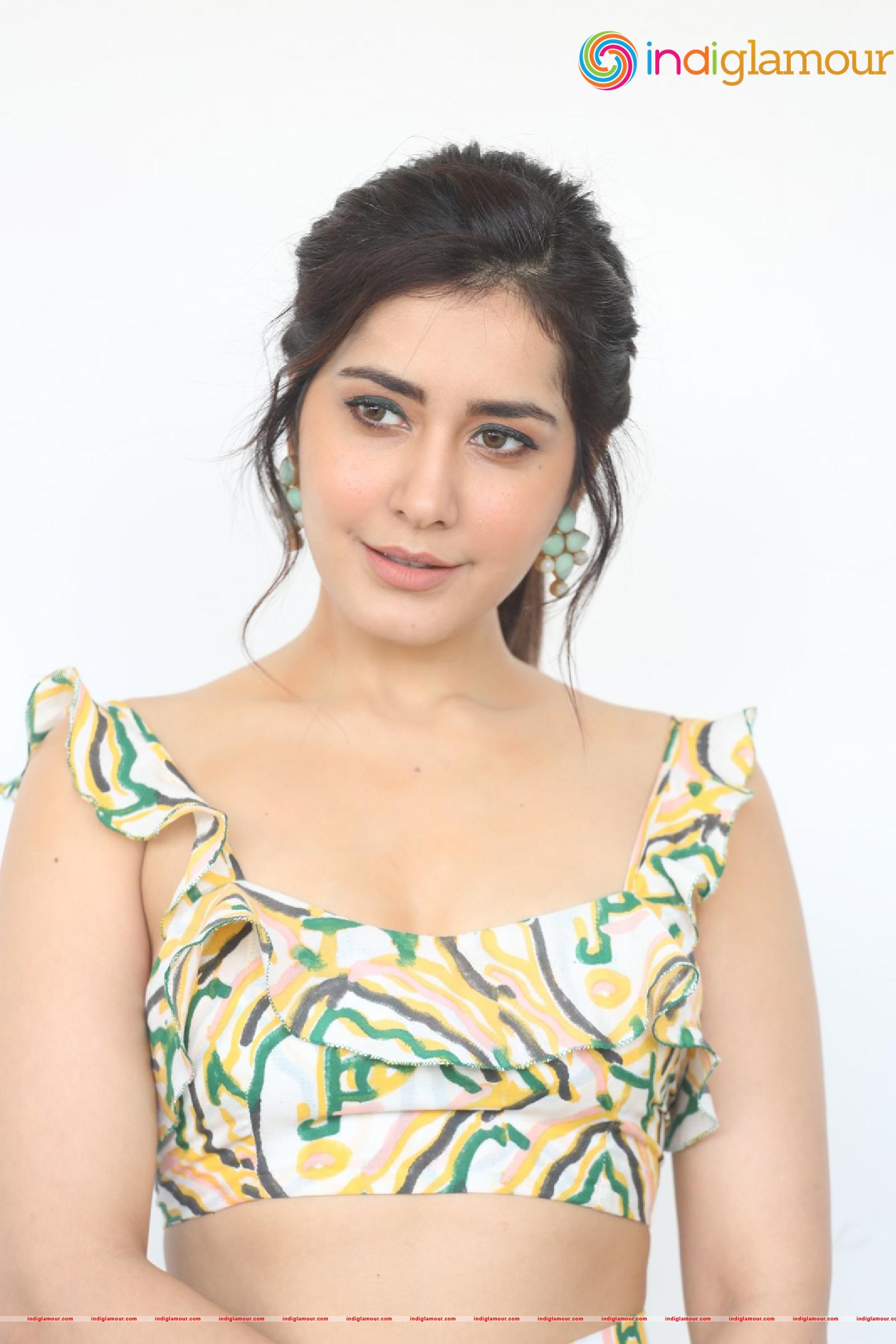 Raashi Khanna Actress hd photo