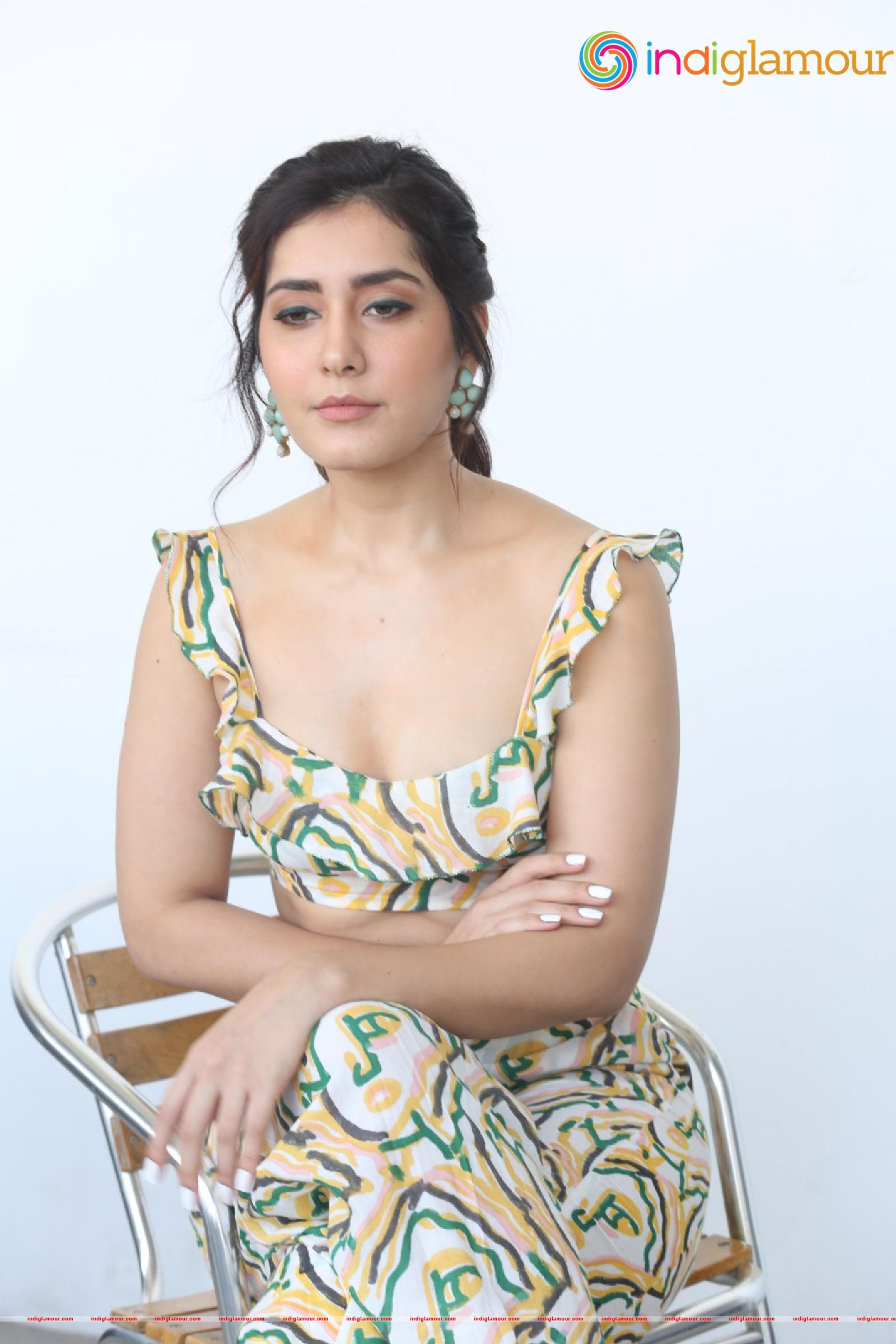 Raashi Khanna Actress hd photo
