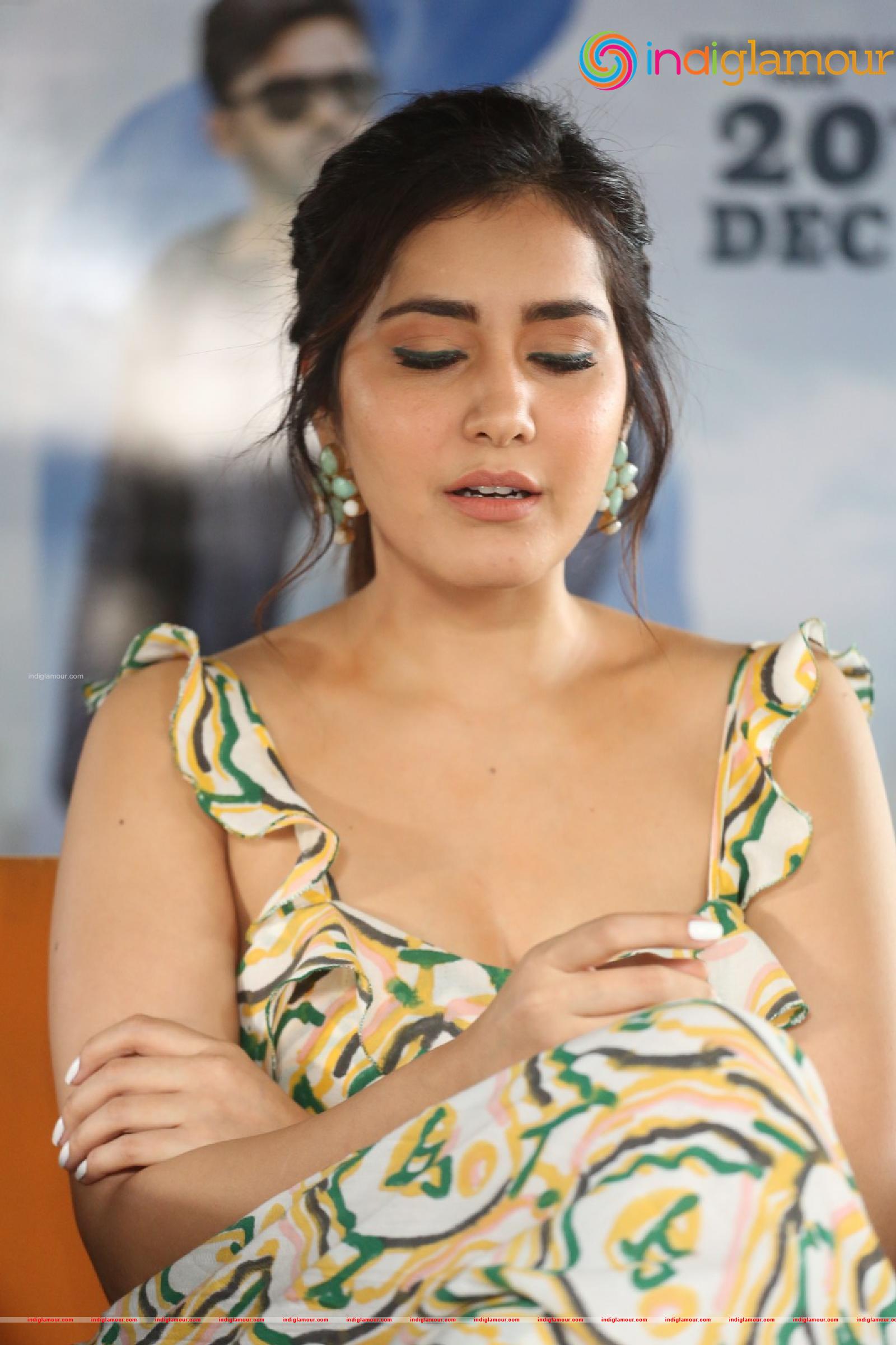 Raashi Khanna Actress hd photo