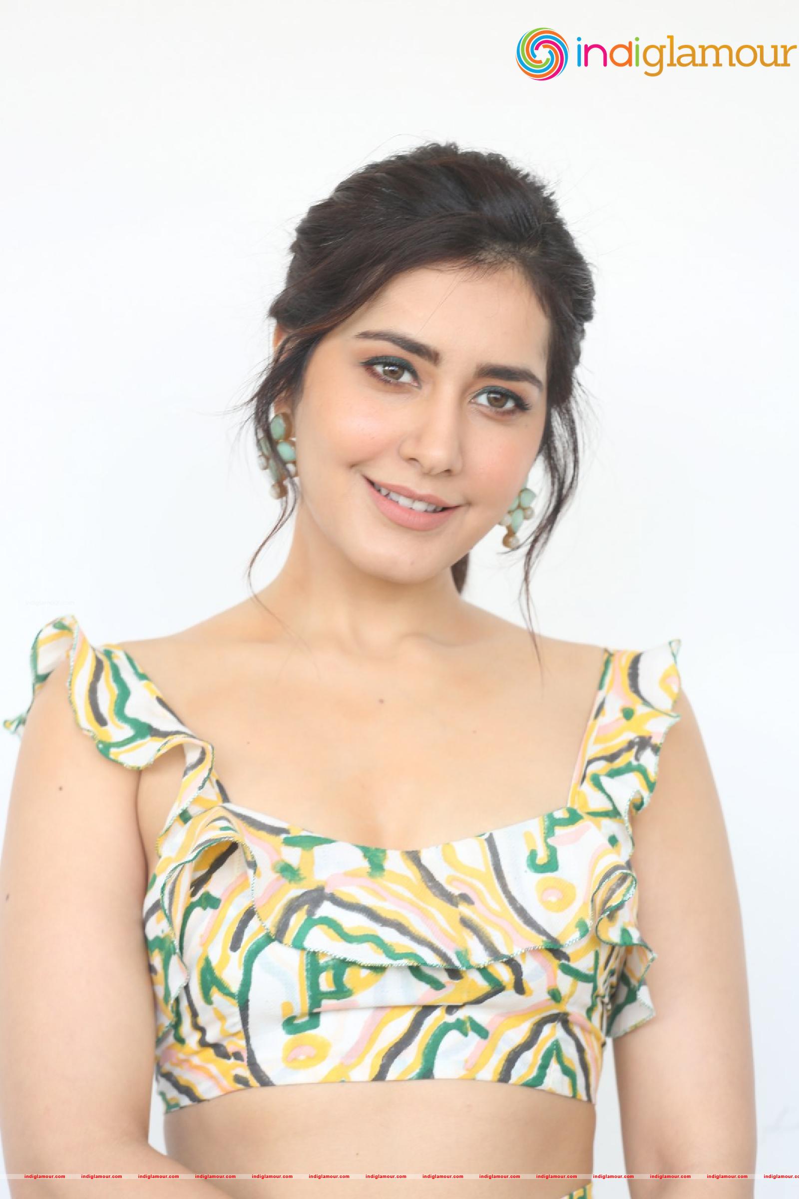 Raashi Khanna Actress hd photo