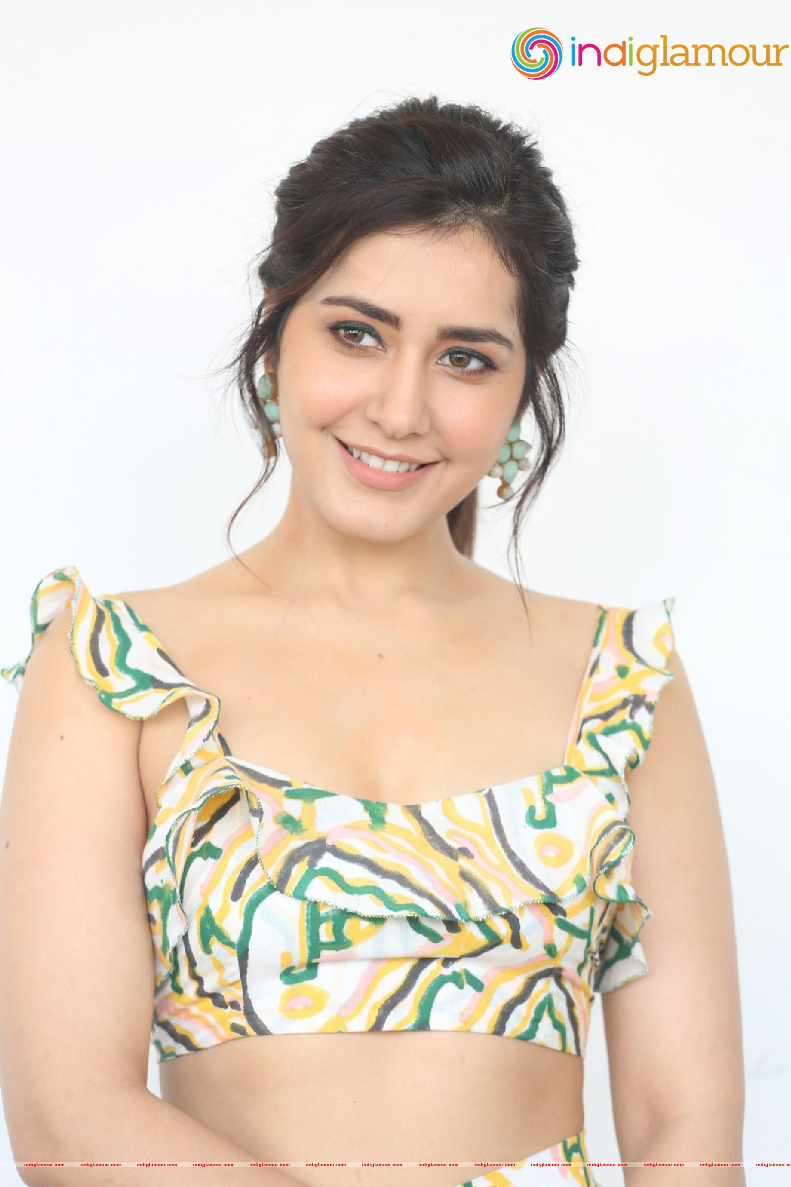 Raashi Khanna Actress hd photo