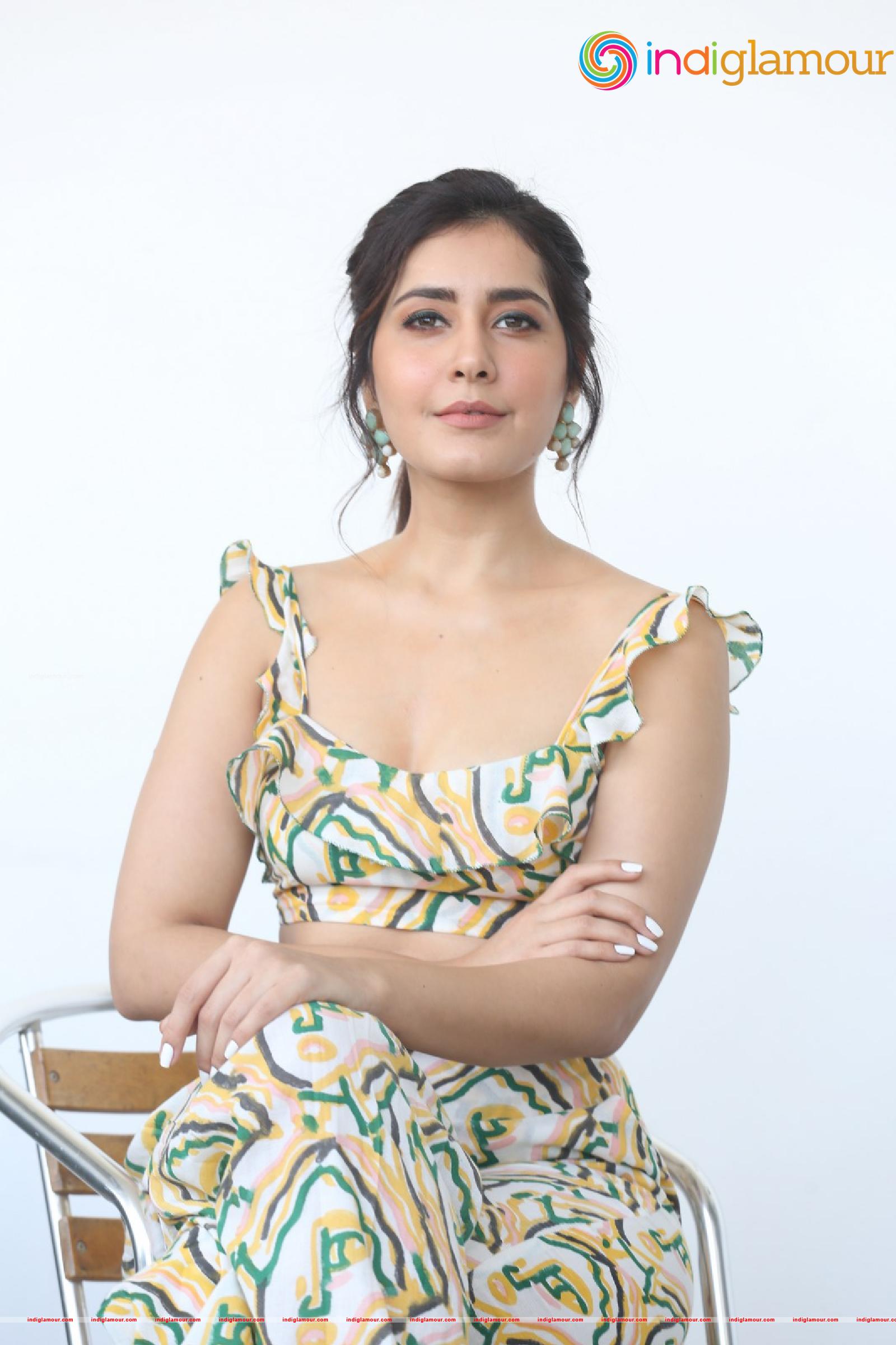 Raashi Khanna Actress hd photo