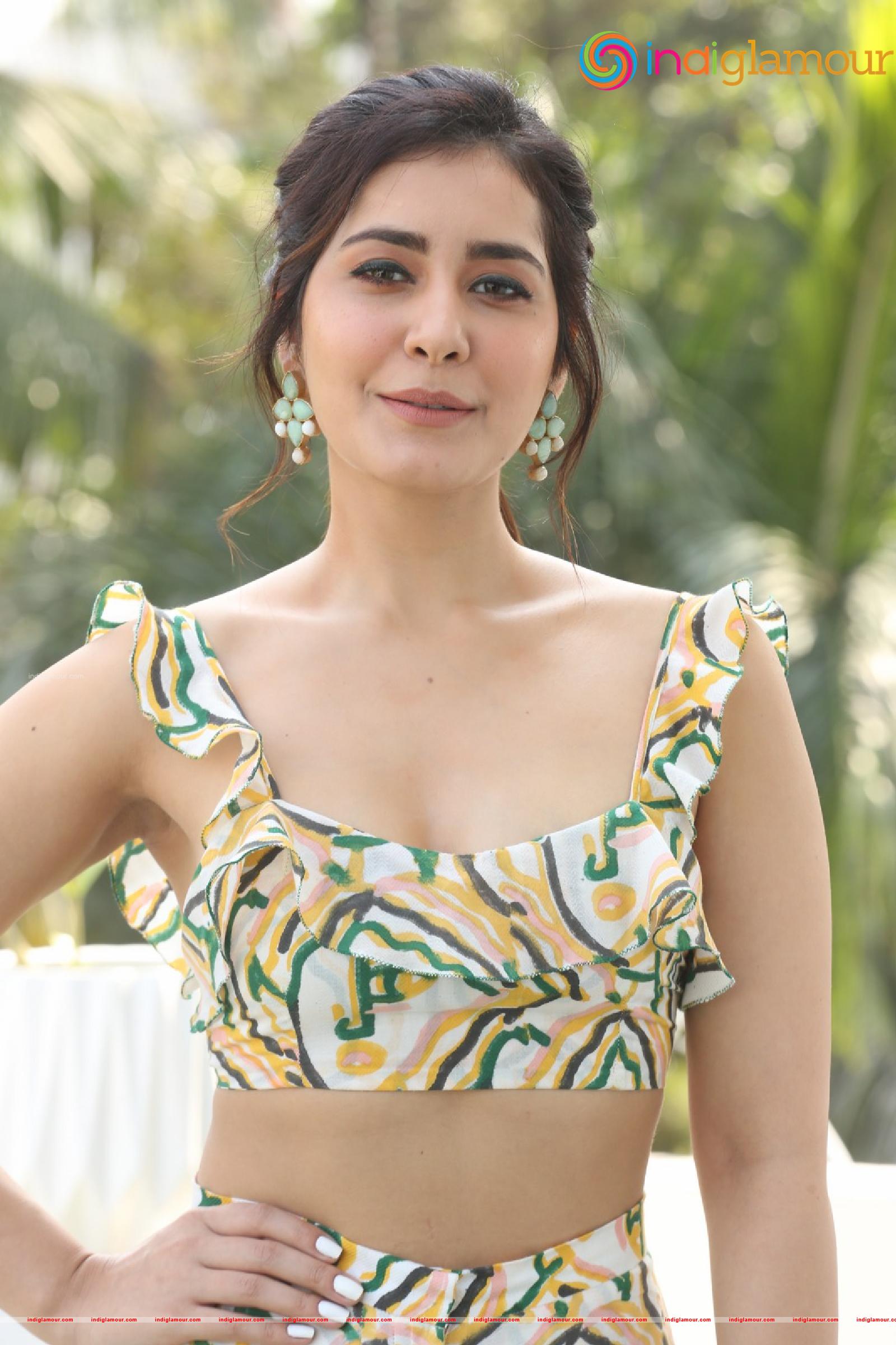Raashi Khanna Actress hd photo