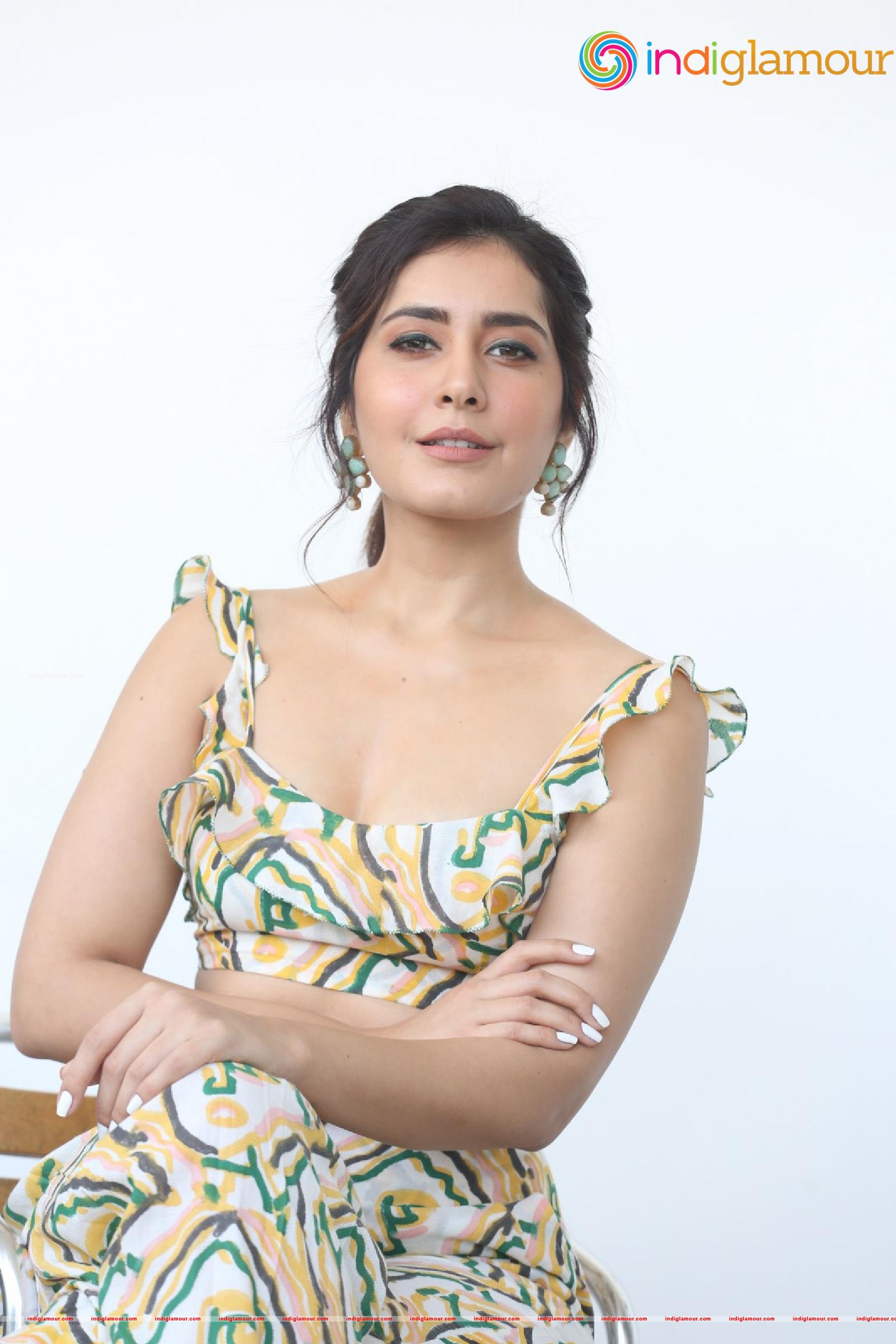 Raashi Khanna Actress hd photo