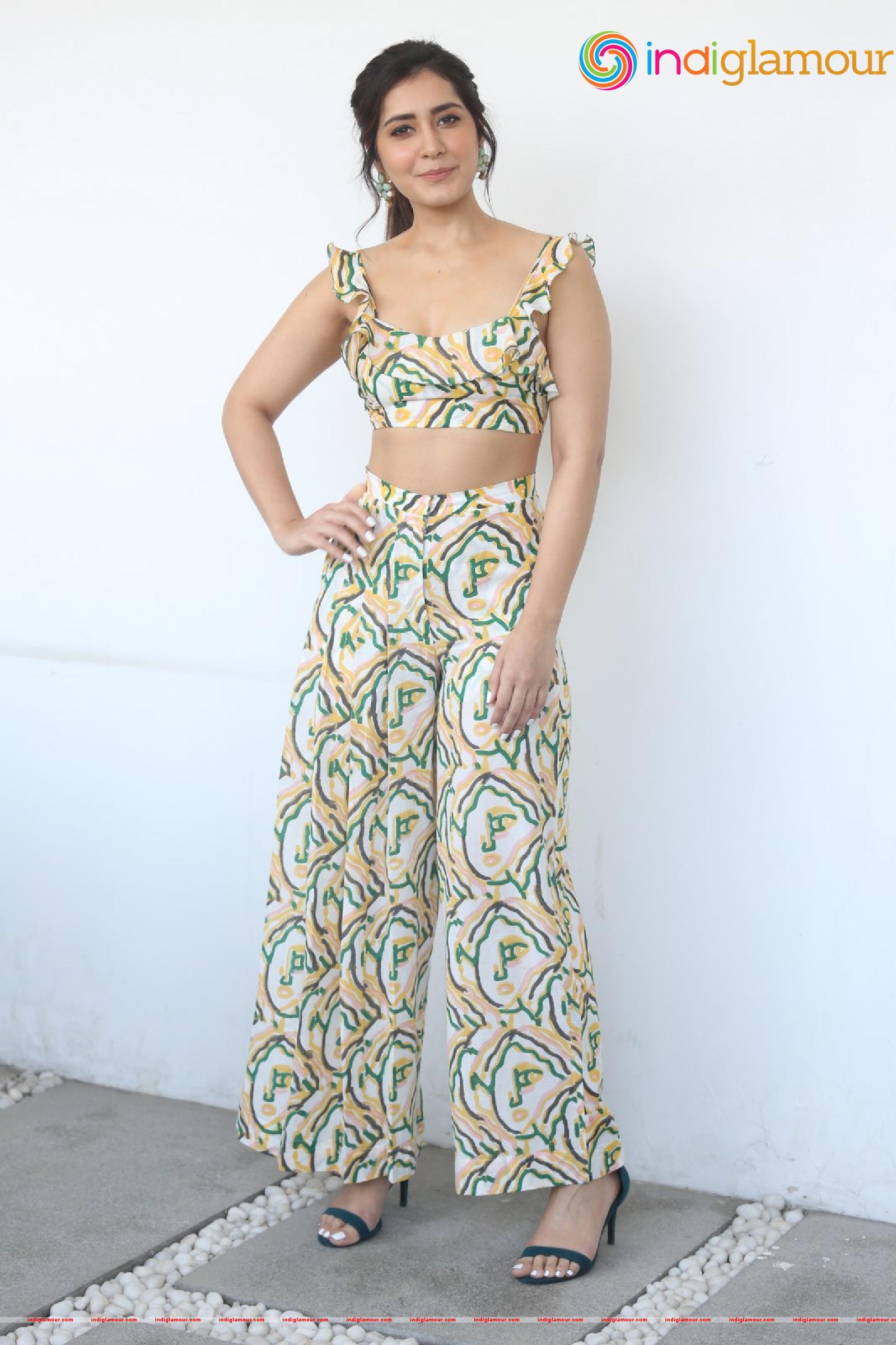 Raashi Khanna Actress hd photo