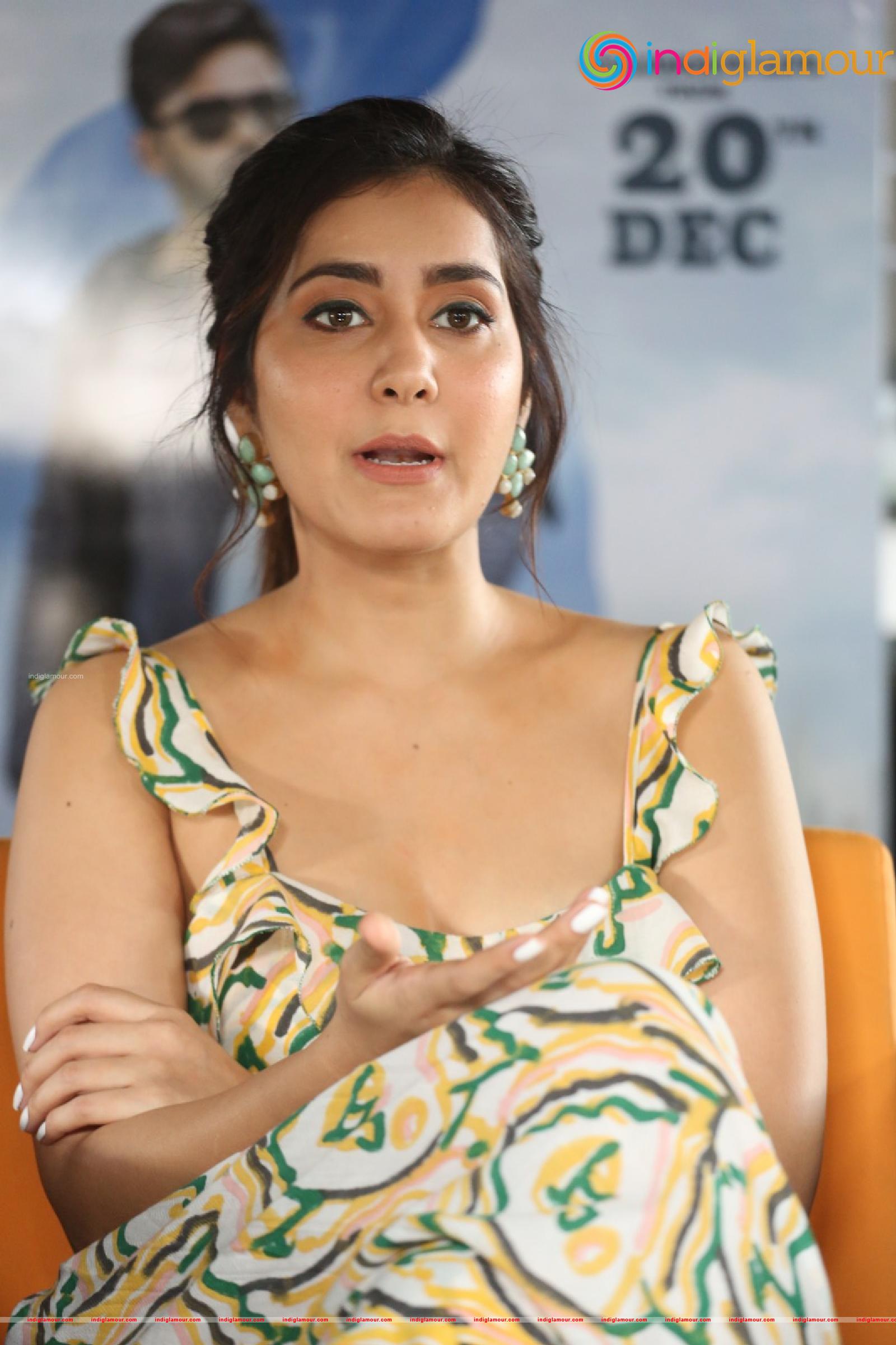 Raashi Khanna Actress hd photo
