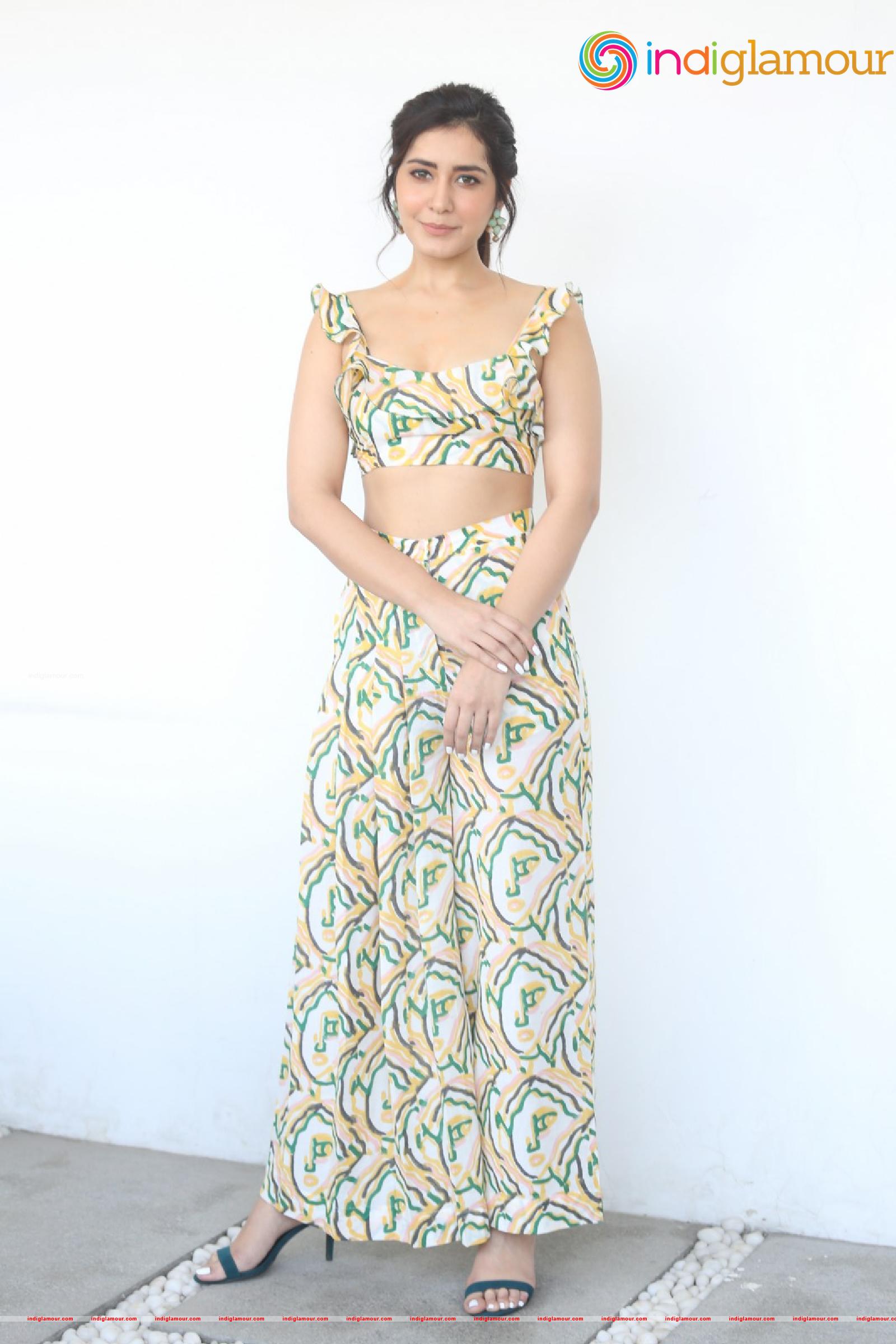 Raashi Khanna Actress hd photo