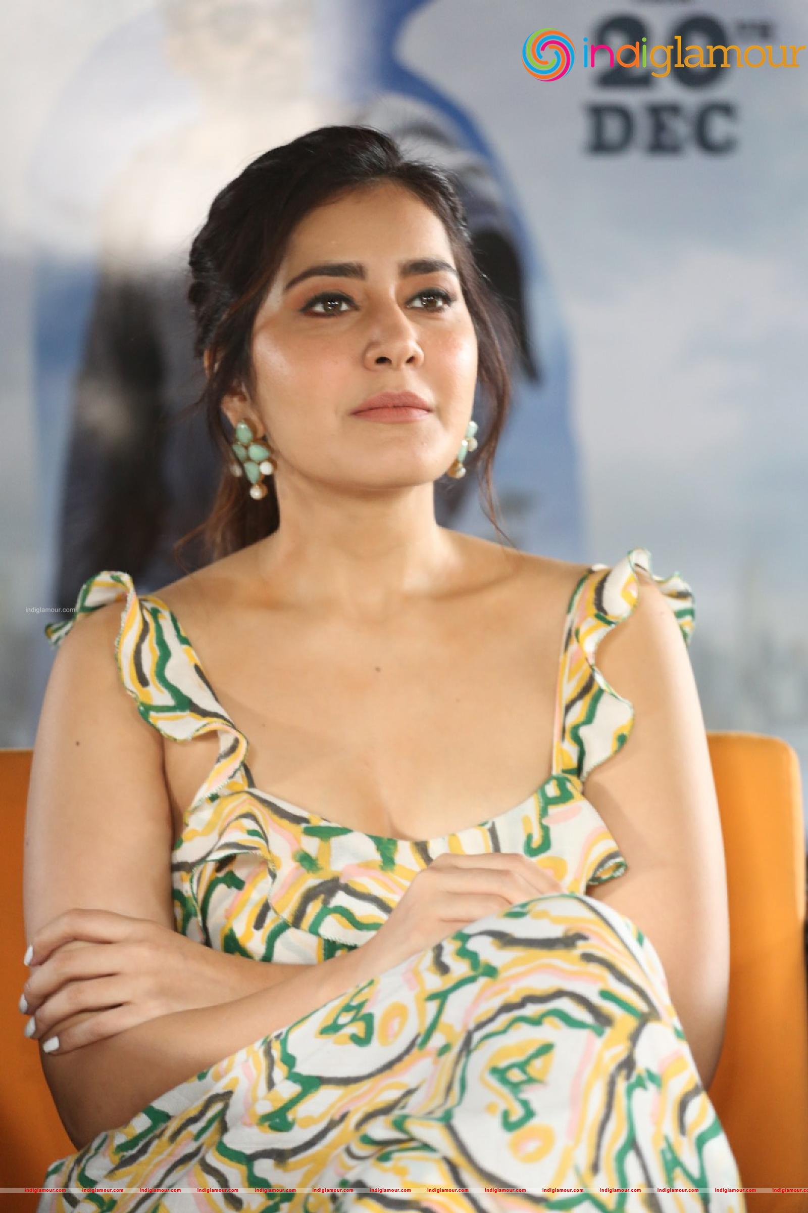 Raashi Khanna Actress hd photo