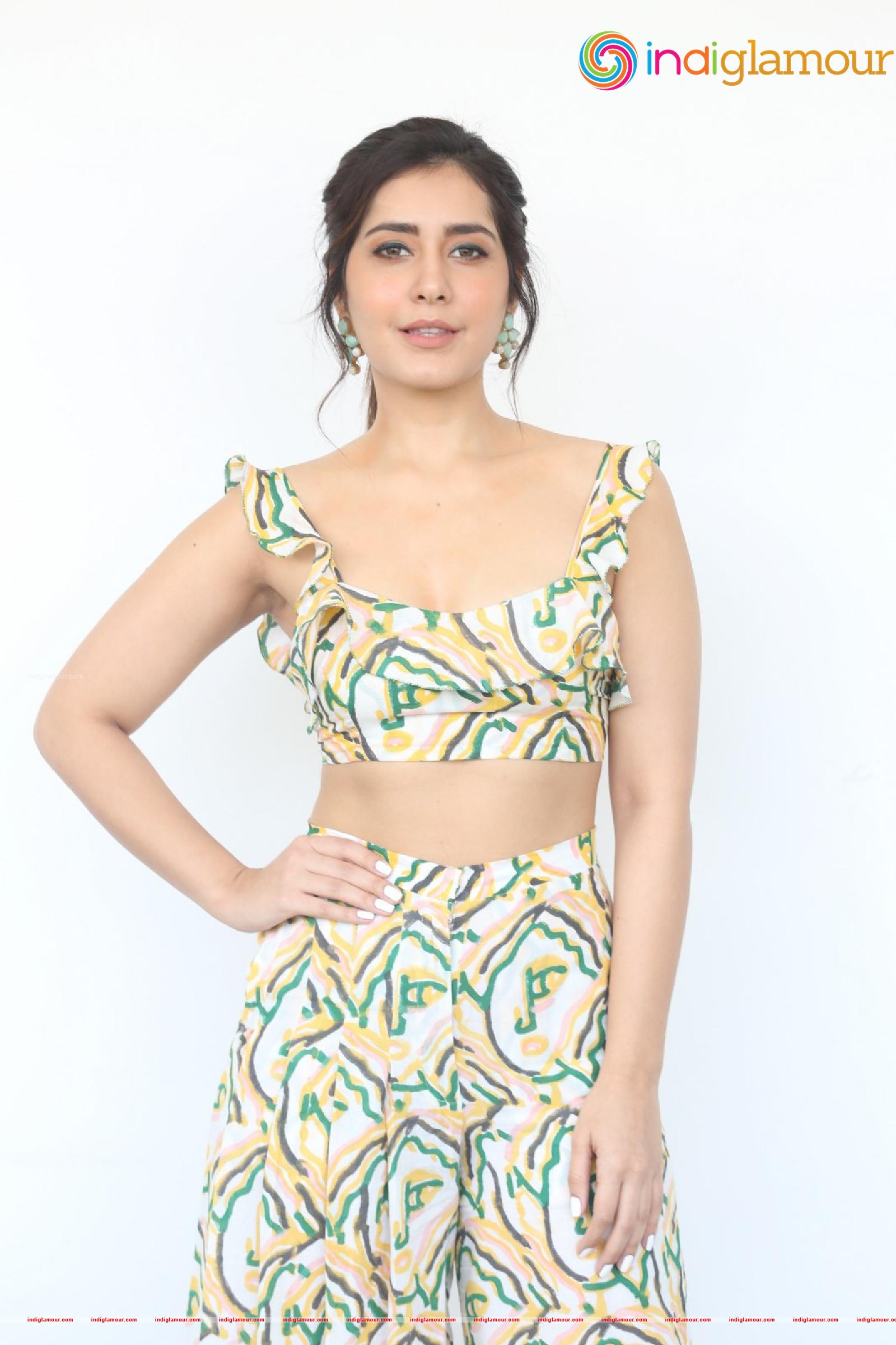 Raashi Khanna Actress hd photo