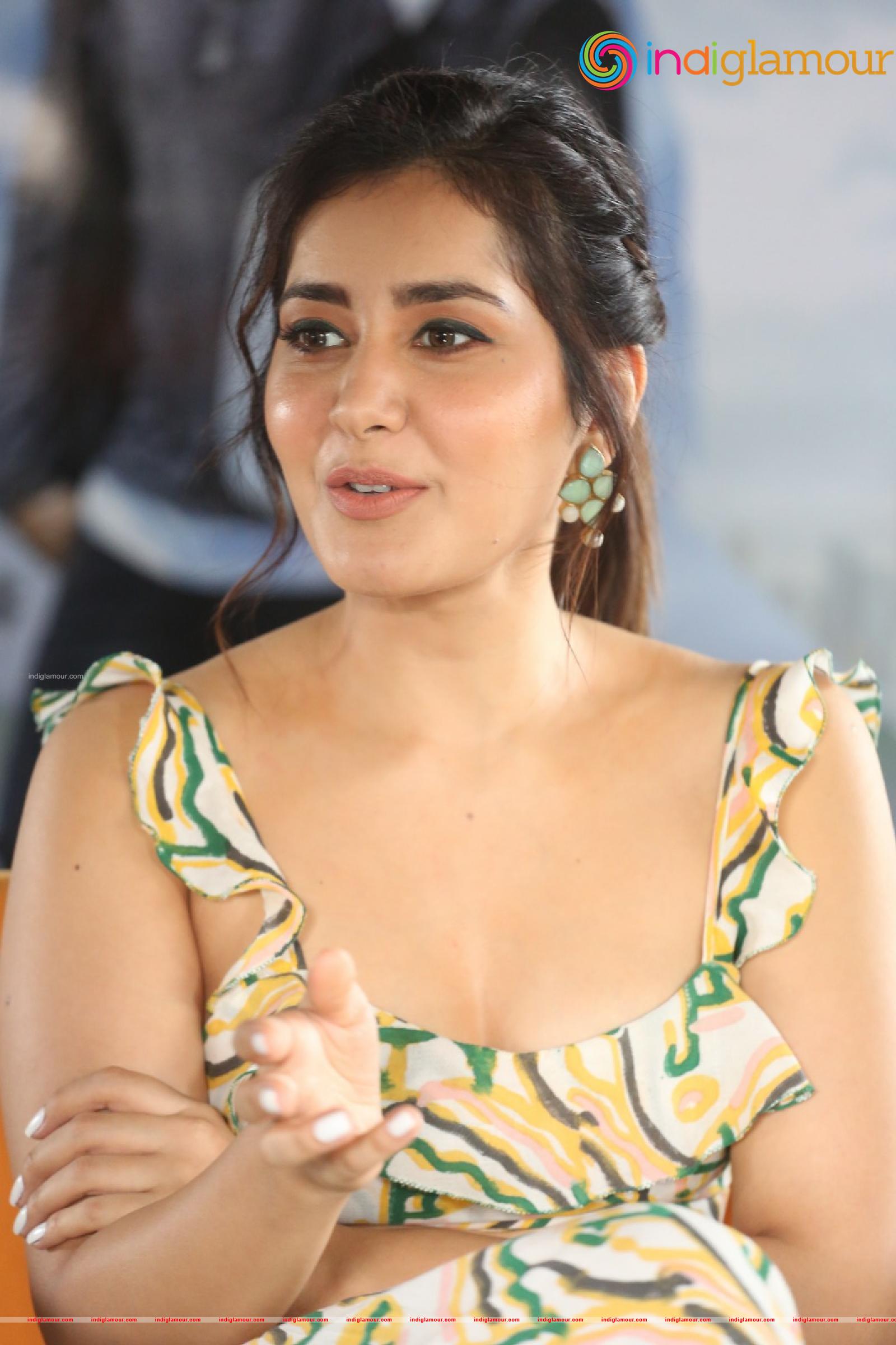 Raashi Khanna Actress hd photo