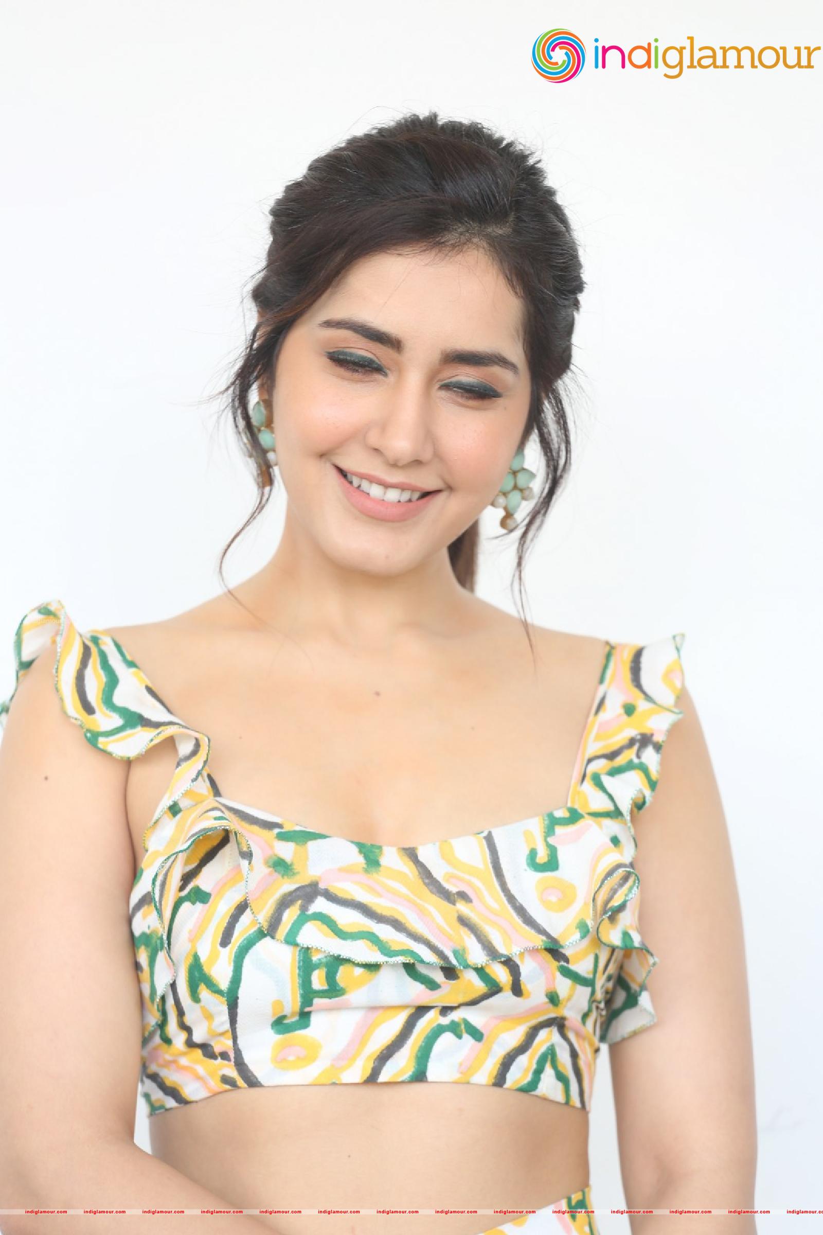 Raashi Khanna Actress hd photo