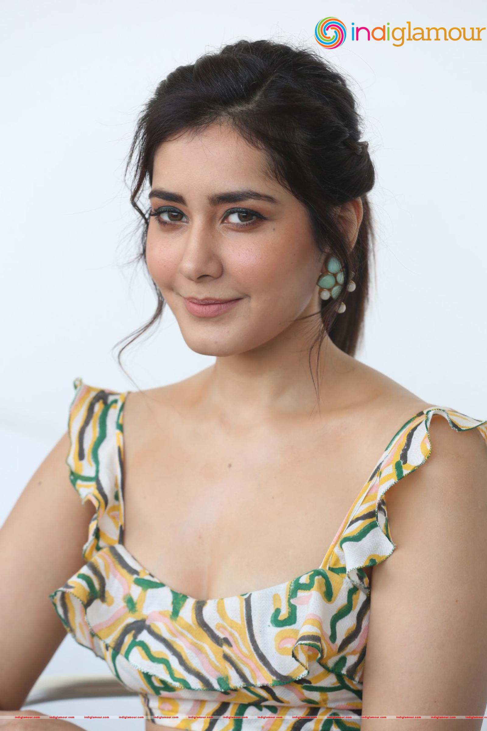 Raashi Khanna Actress hd photo