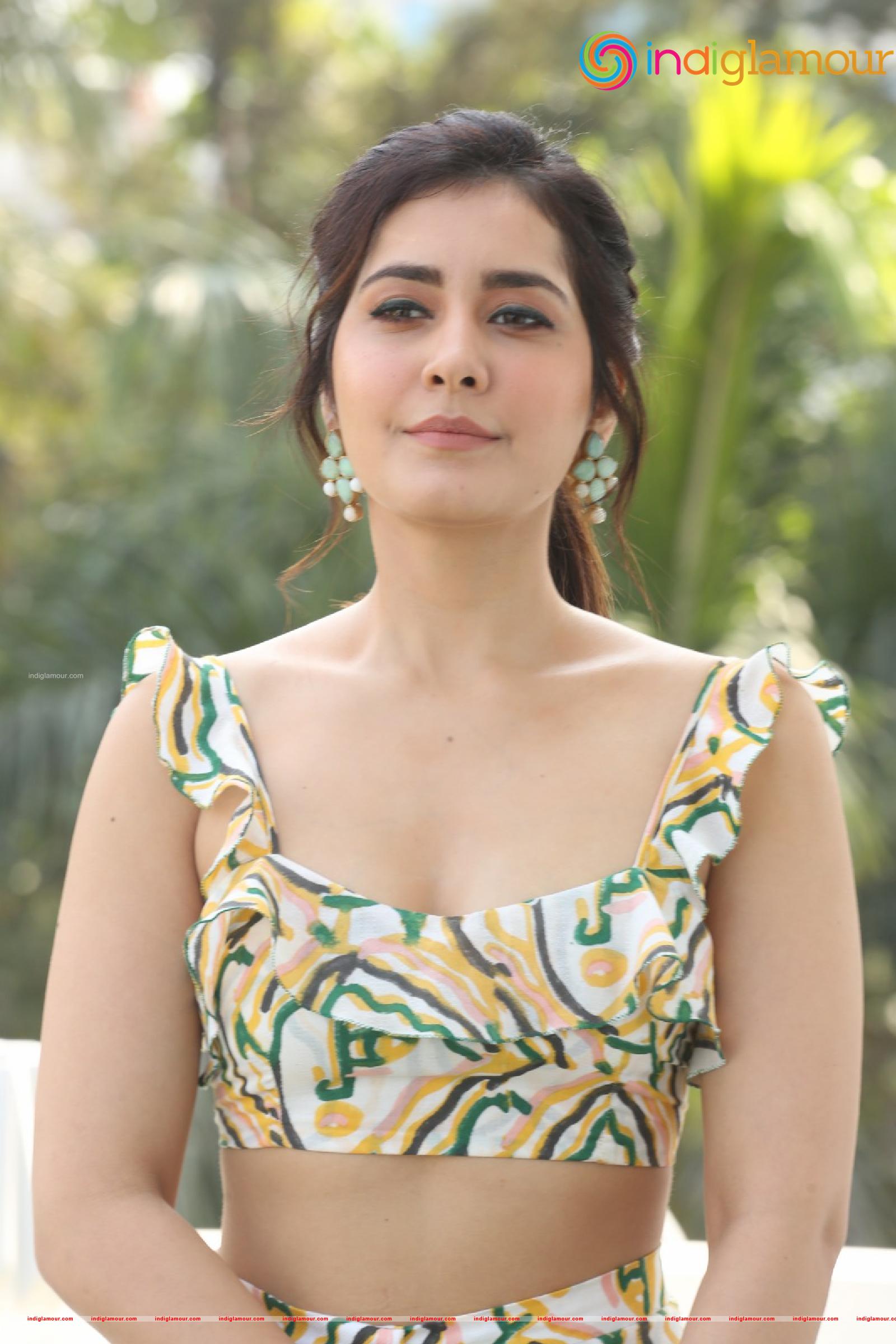 Raashi Khanna Actress hd photo