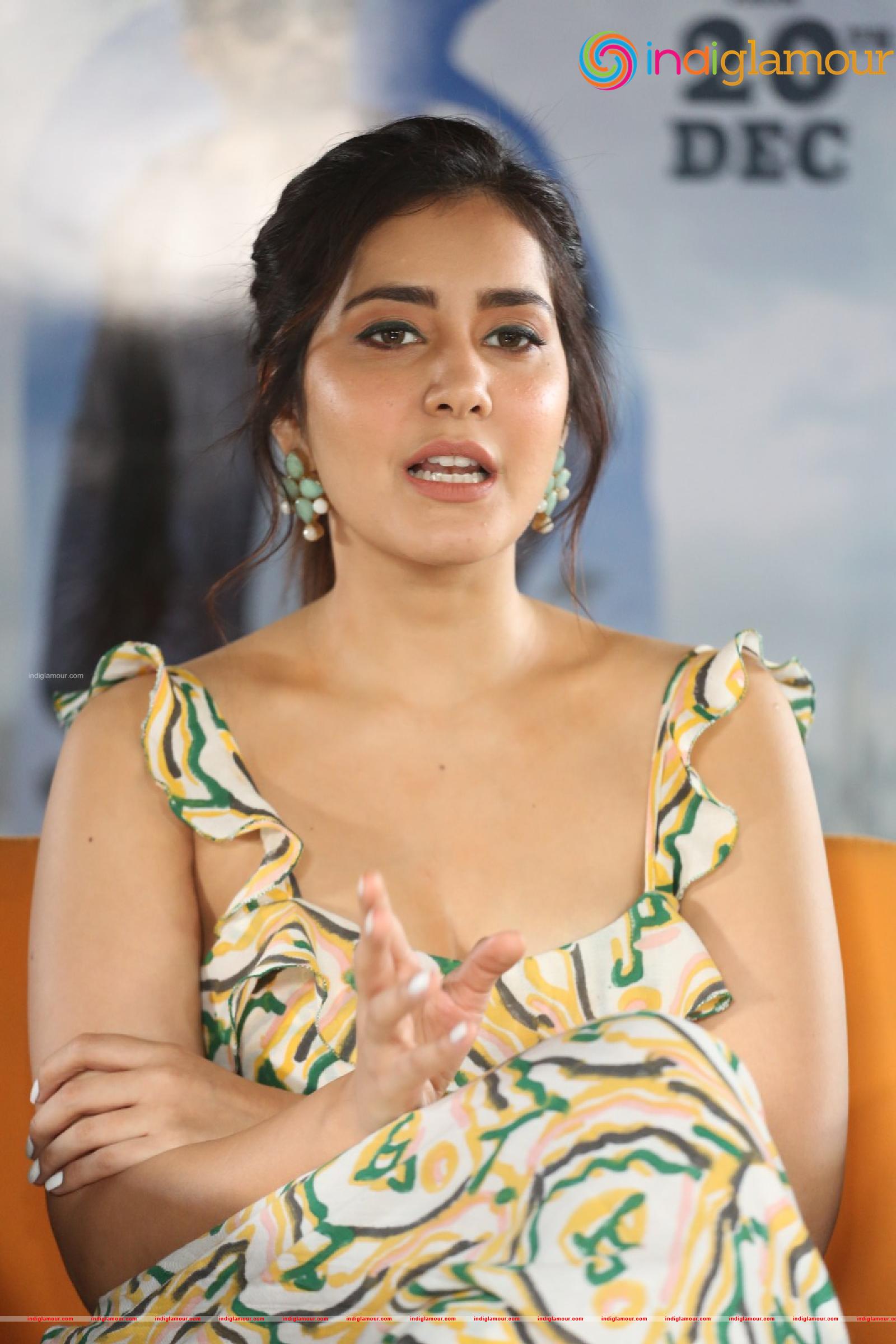 Raashi Khanna Actress hd photo