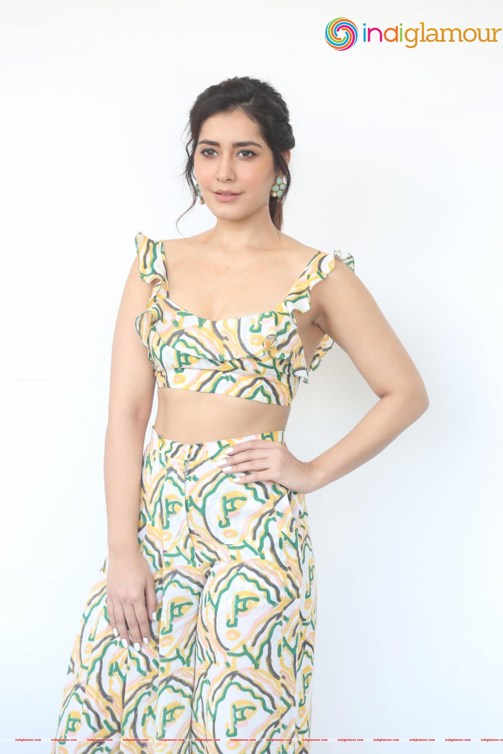 Raashi Khanna Actress hd photo