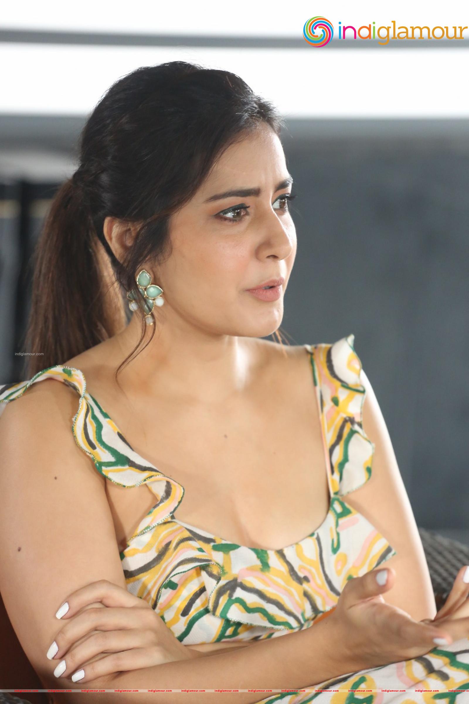 Raashi Khanna Actress hd photo