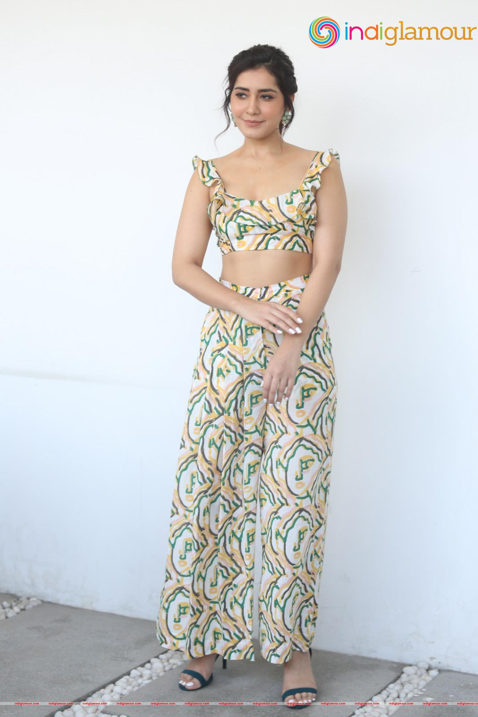 Raashi Khanna Actress hd photo