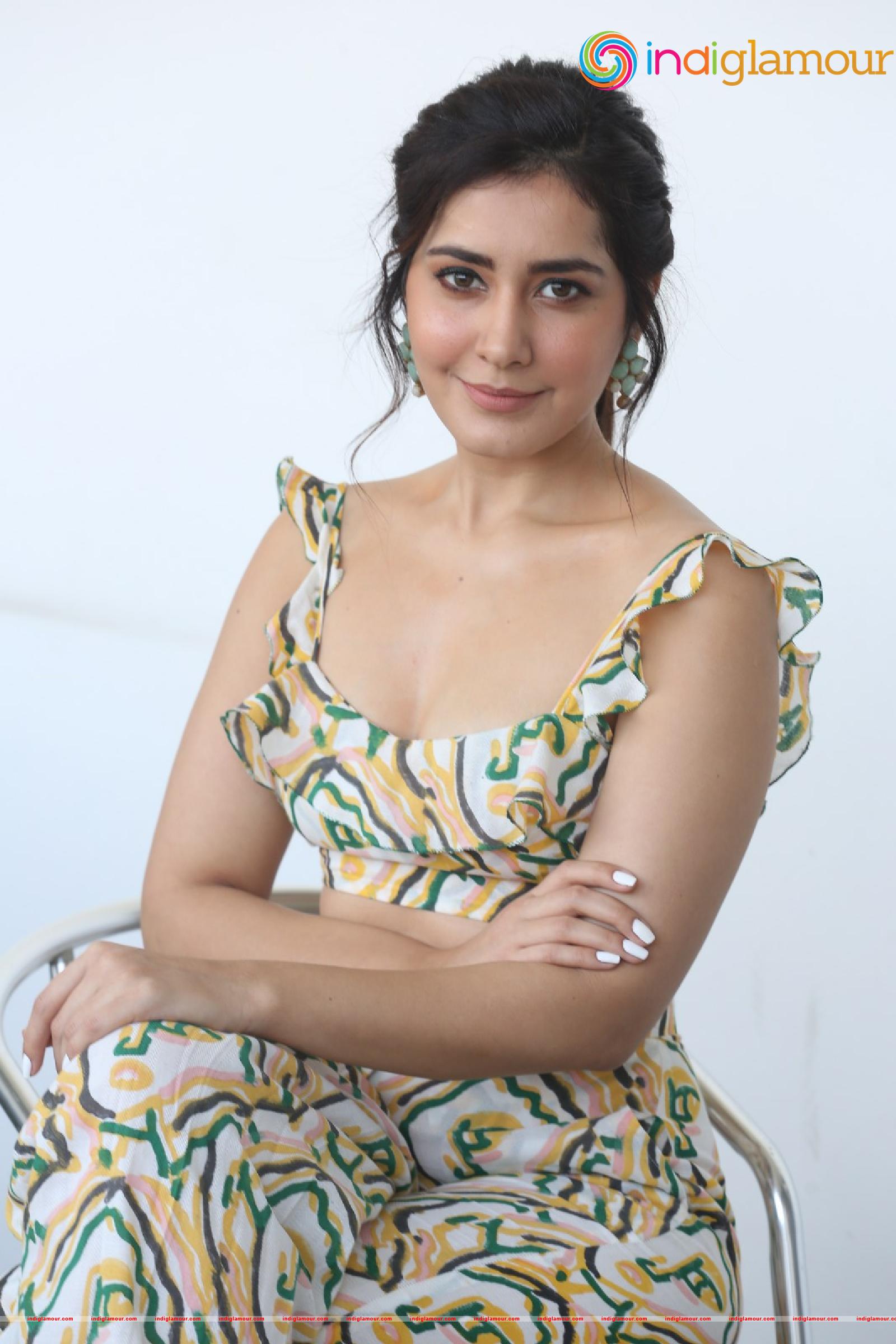 Raashi Khanna Actress hd photo