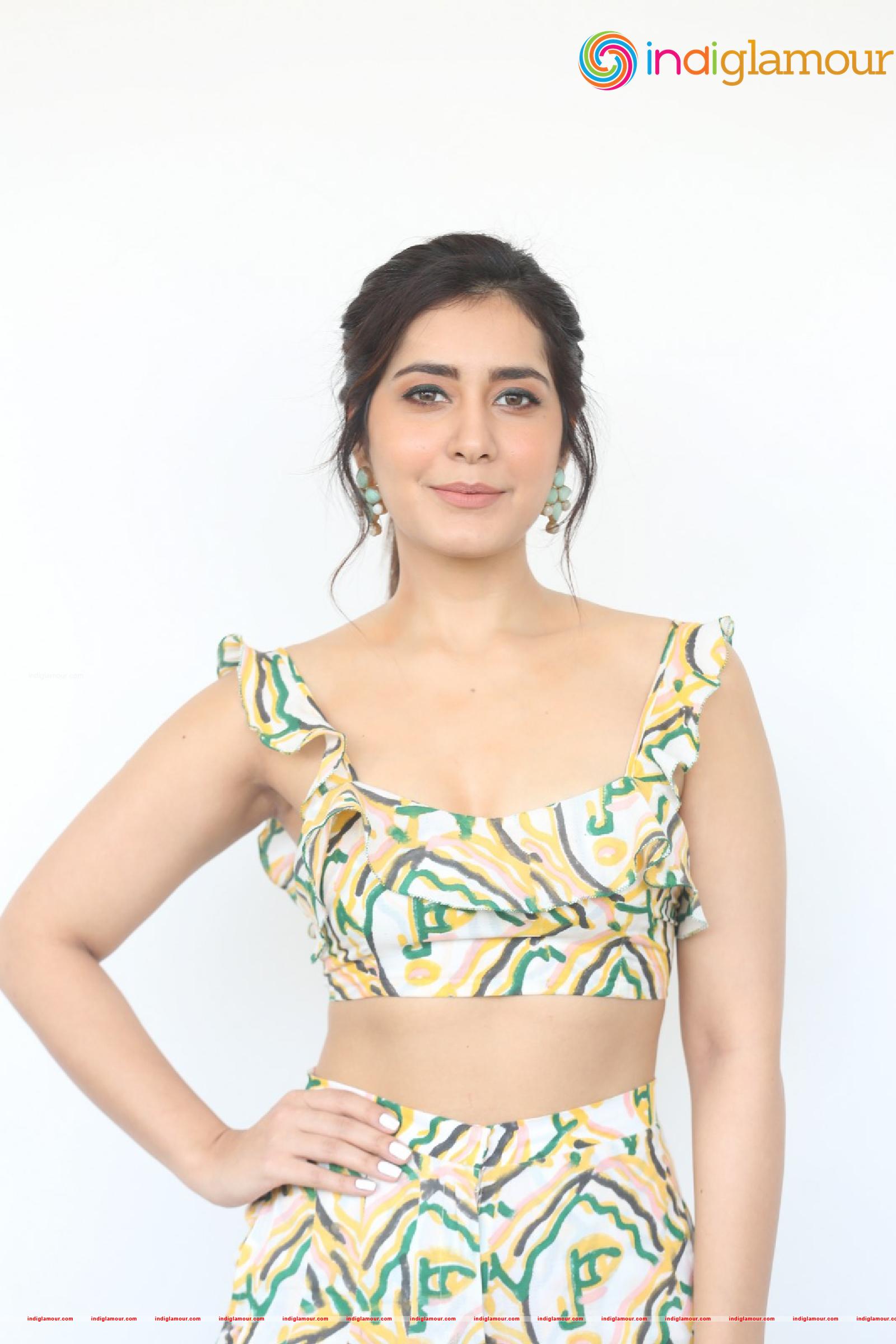 Raashi Khanna Actress hd photo