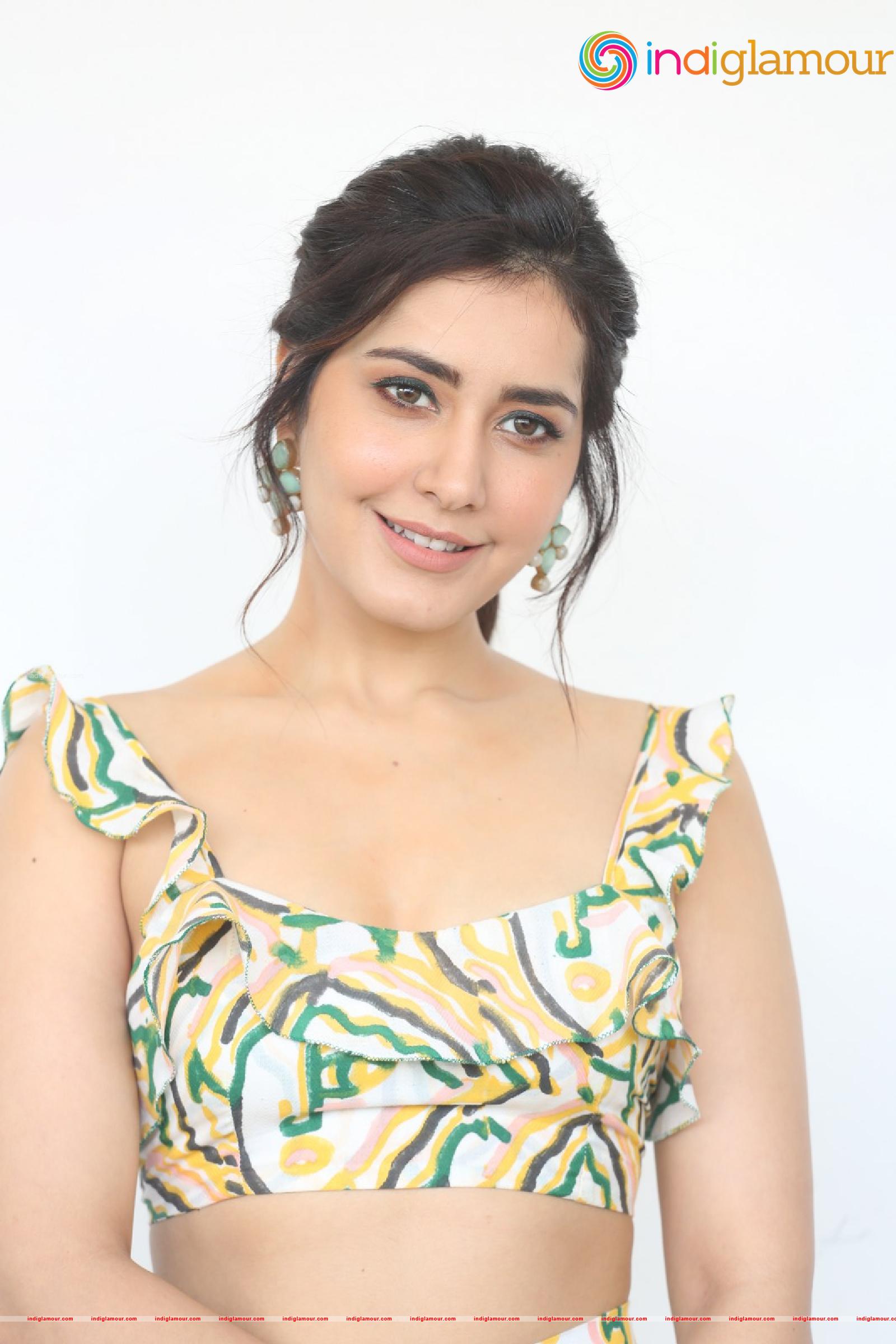 Raashi Khanna Actress hd photo