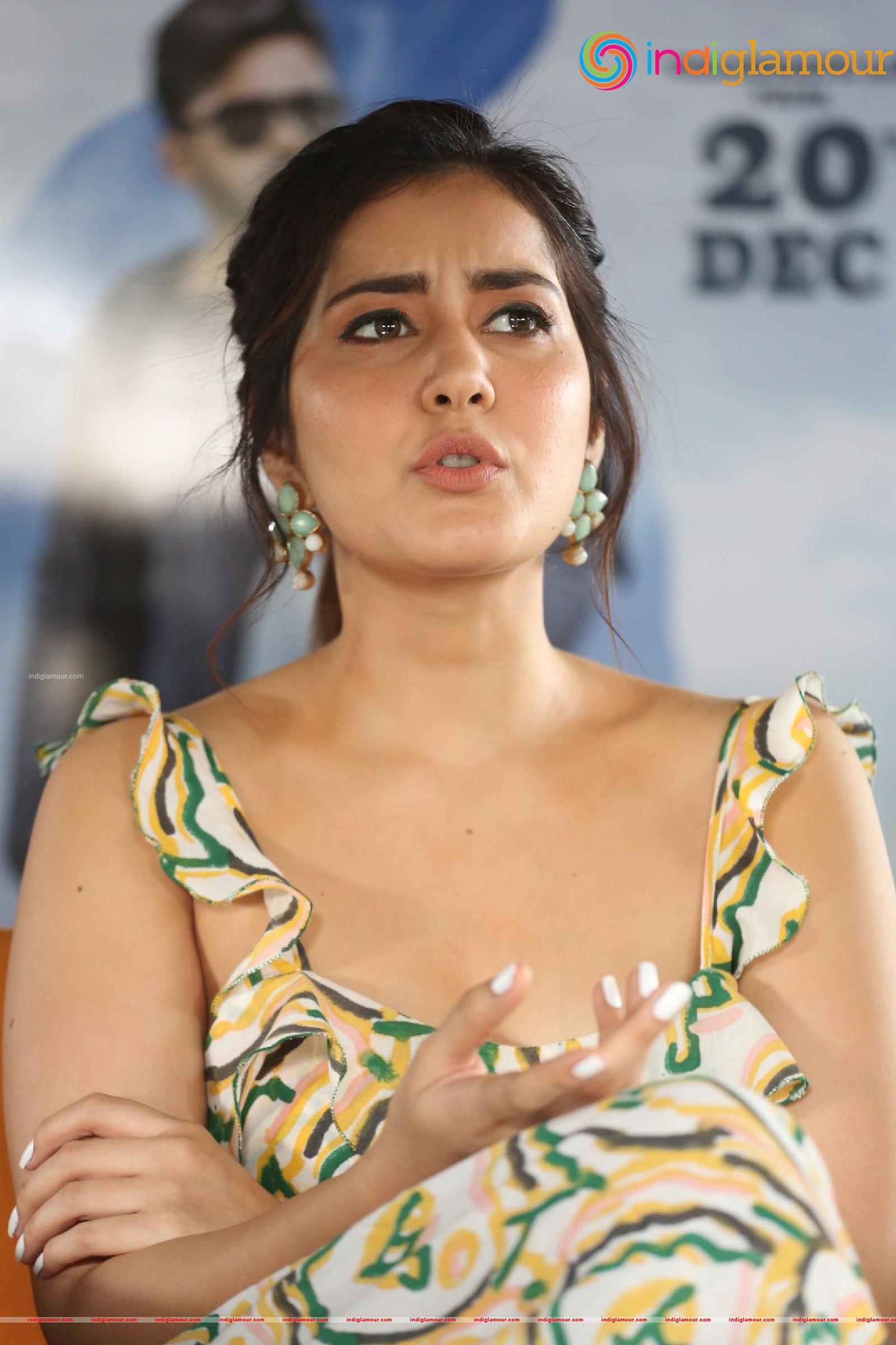 Raashi Khanna Actress hd photo